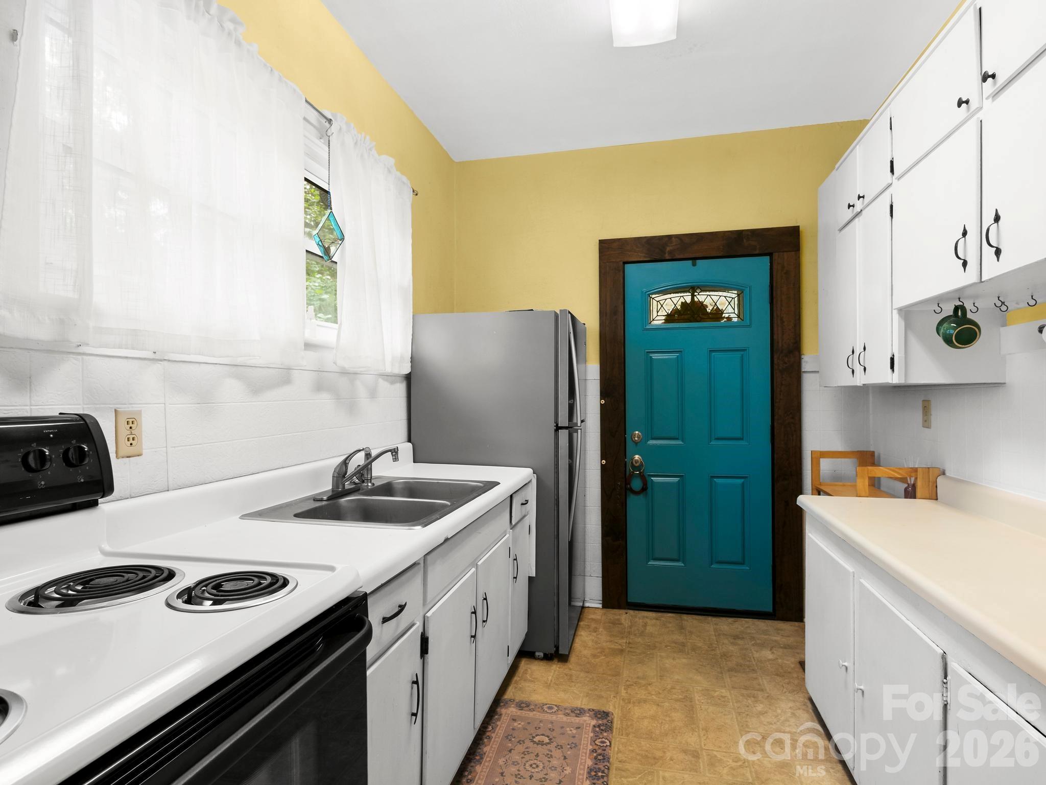 27 Warwick Road Property Photo 12