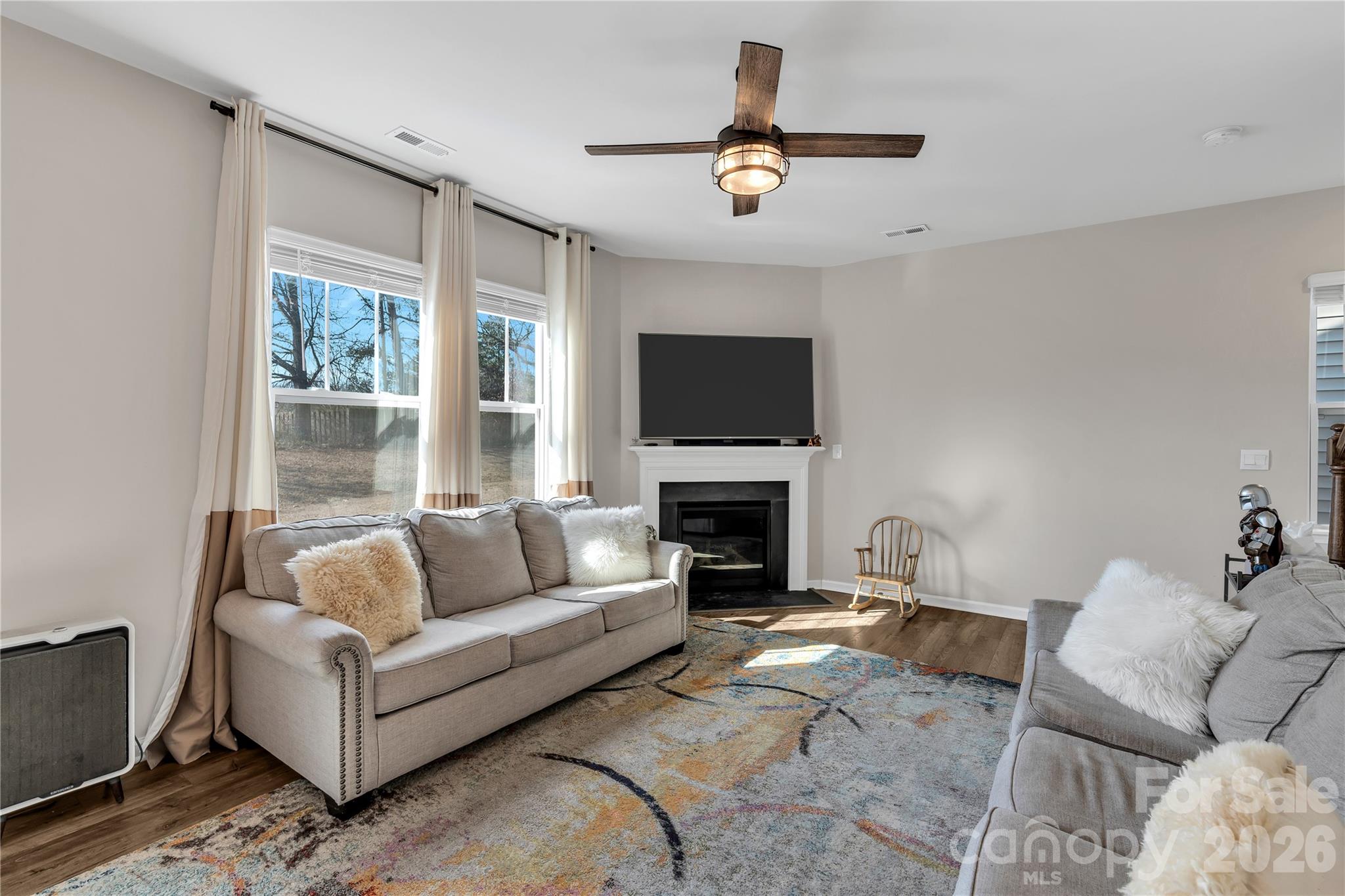 124 Sequoia Forest Drive Property Photo 4