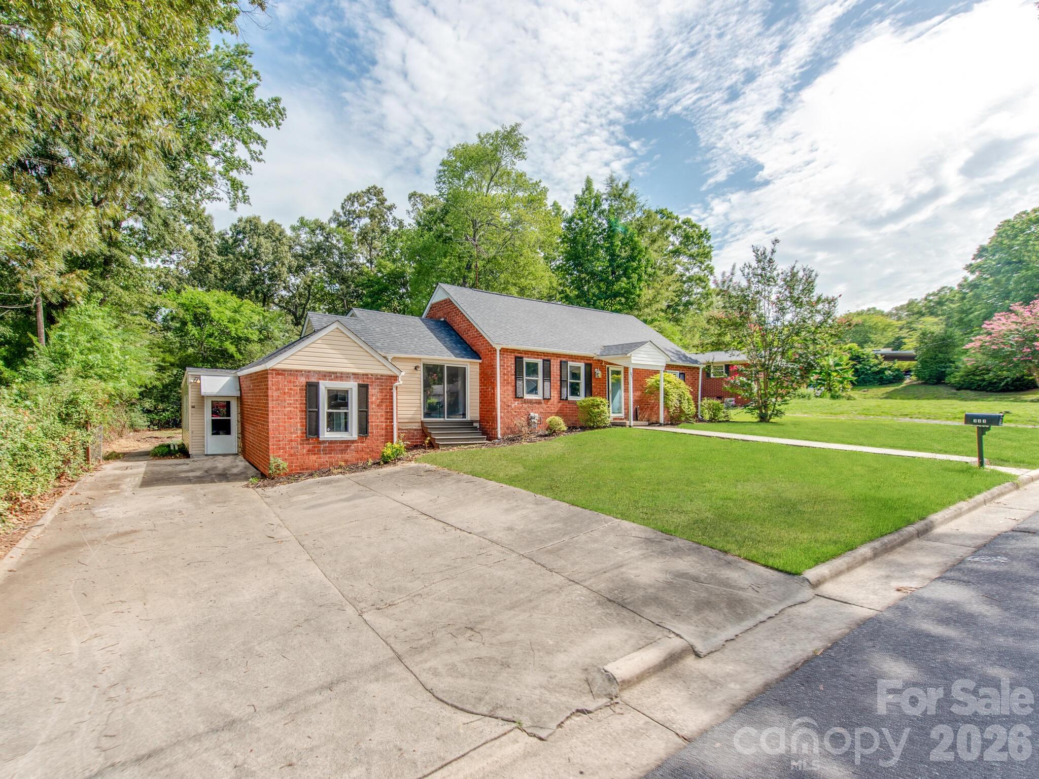 331 Park Road Property Photo 2