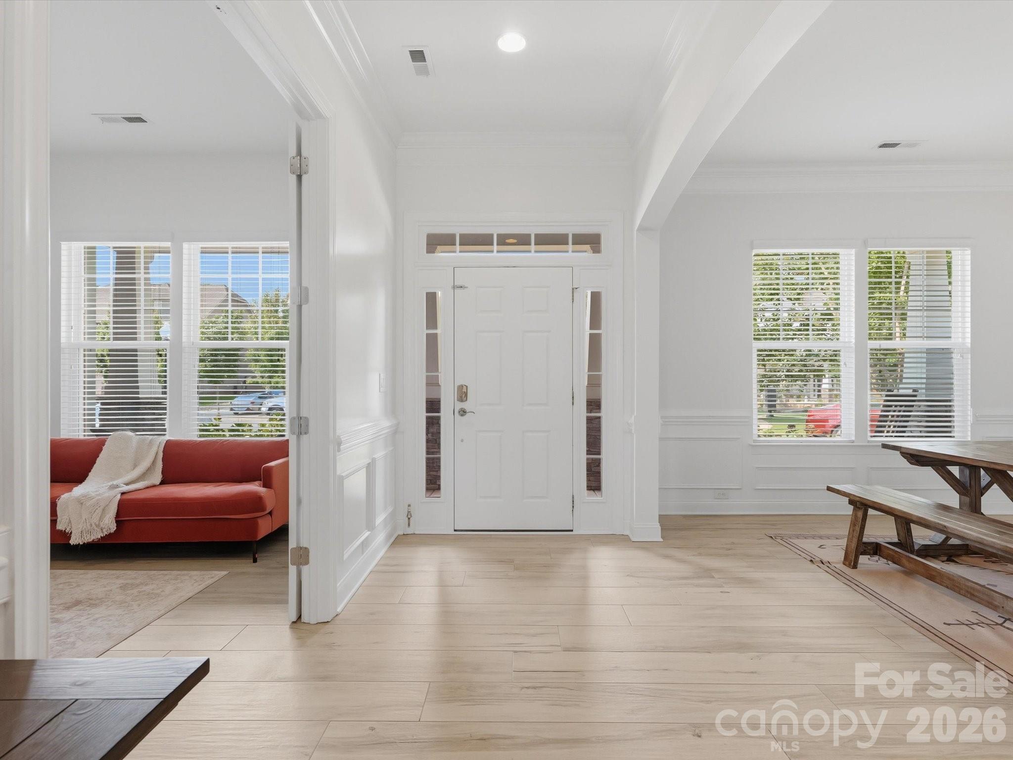 5008 Lydgate Drive Property Photo 4
