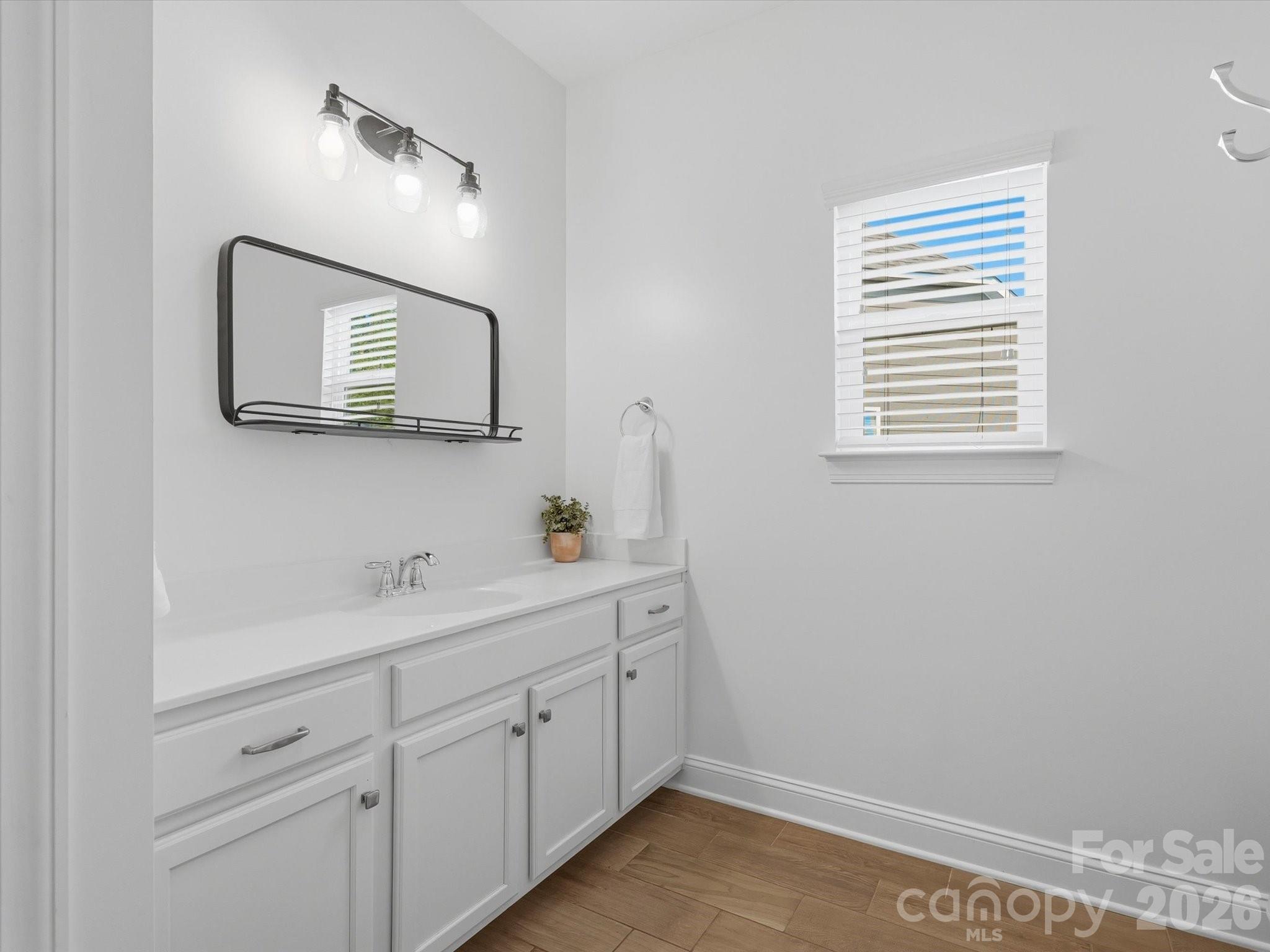 5008 Lydgate Drive Property Photo 31