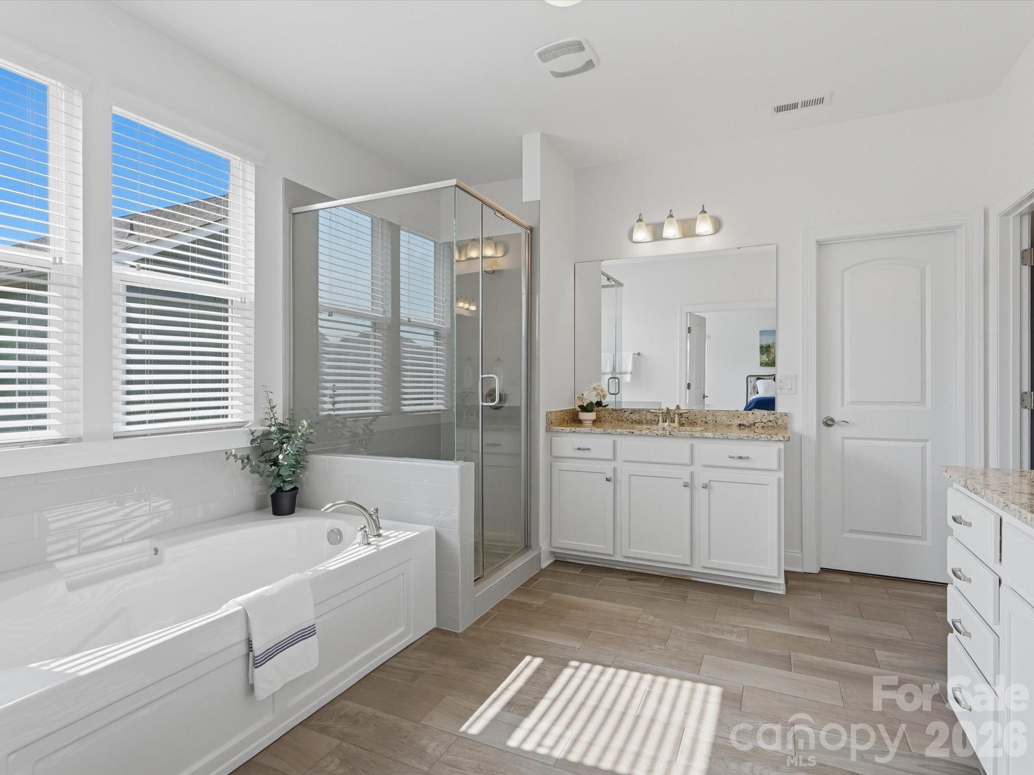 5008 Lydgate Drive Property Photo 39