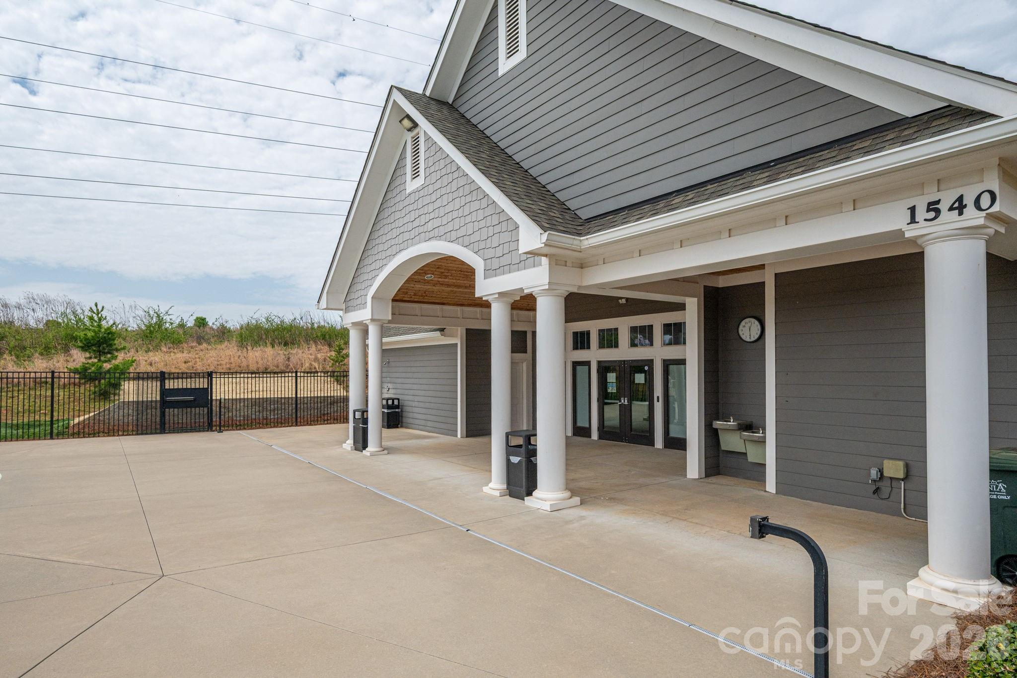2360 Villa Oaks Court Property Photo 43