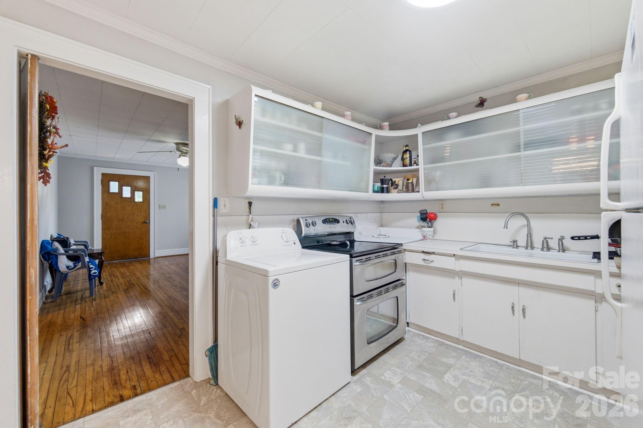 1659 Maple Avenue Property Photo 7