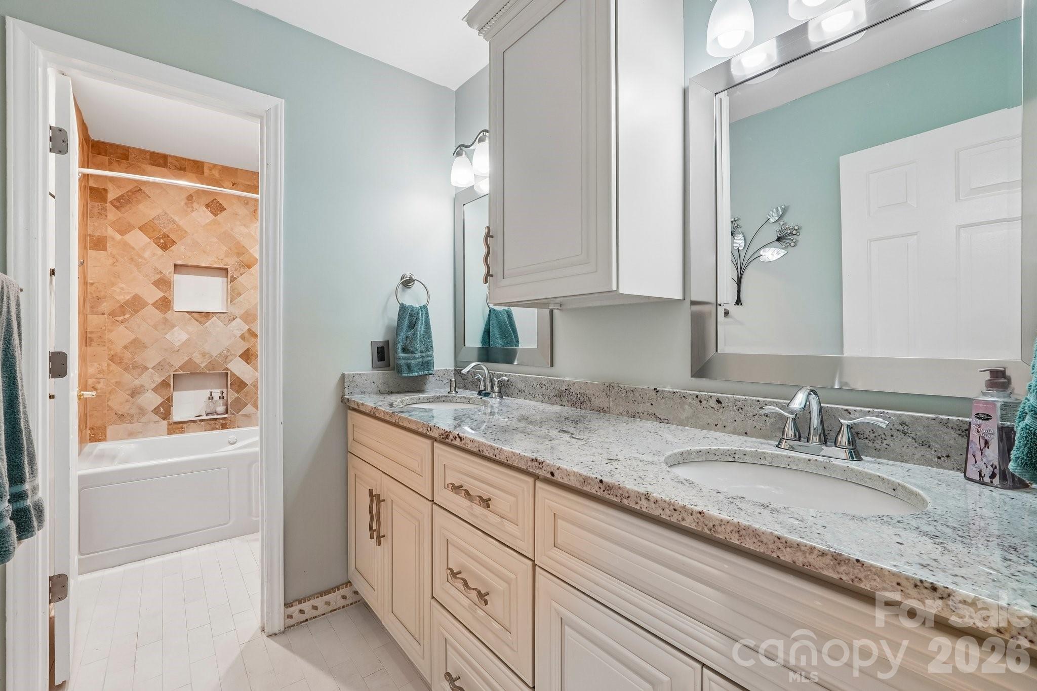 8463 Plantation Way Property Photo 18