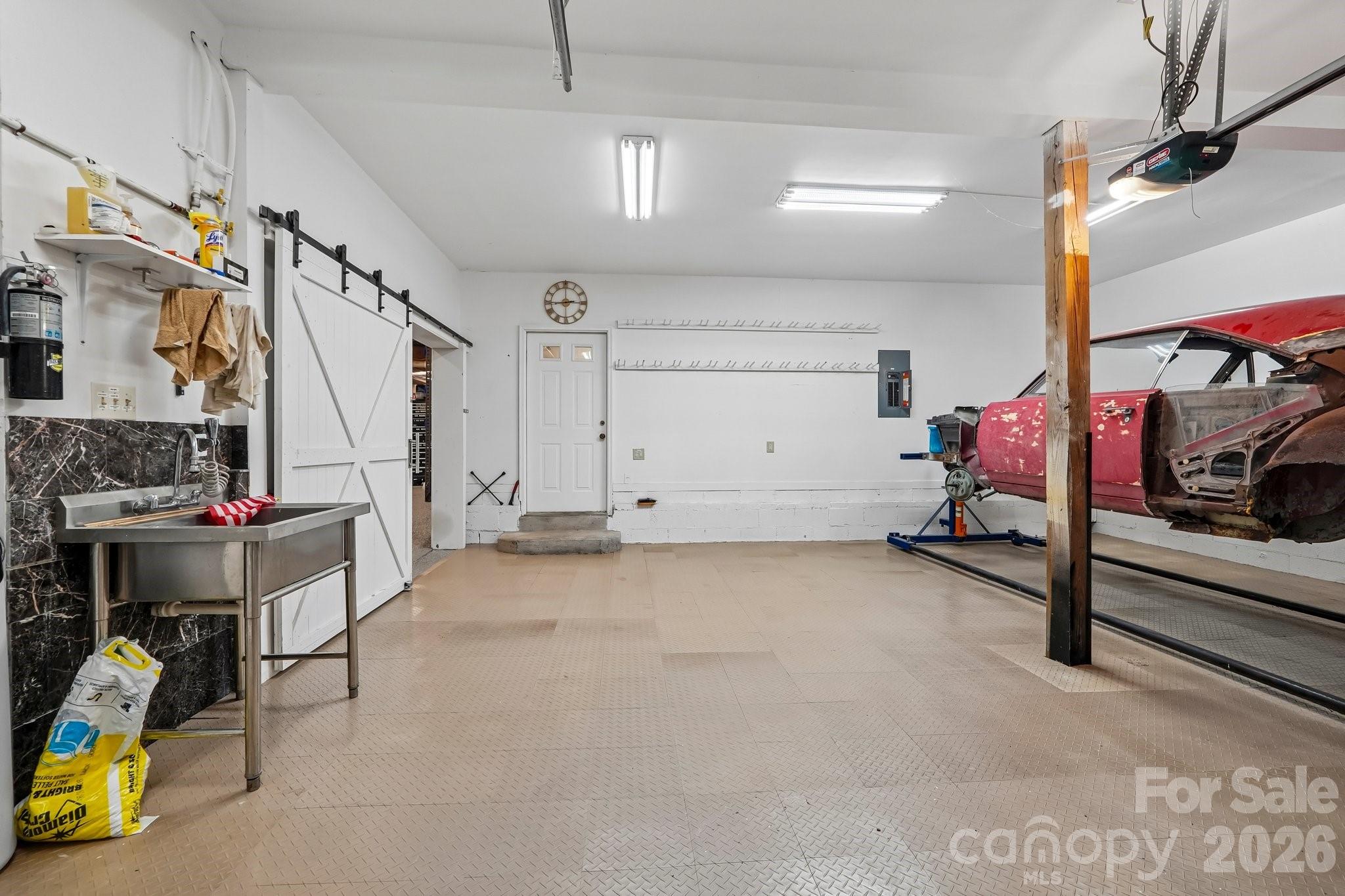 8463 Plantation Way Property Photo 40