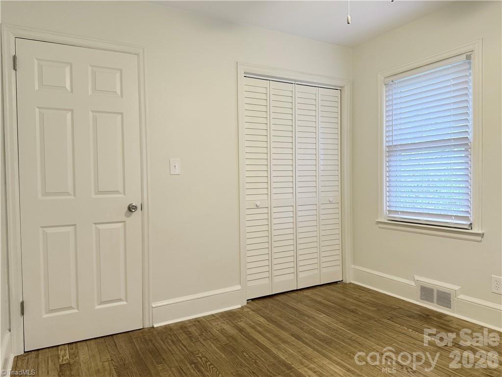 323 Western Boulevard Property Photo 17