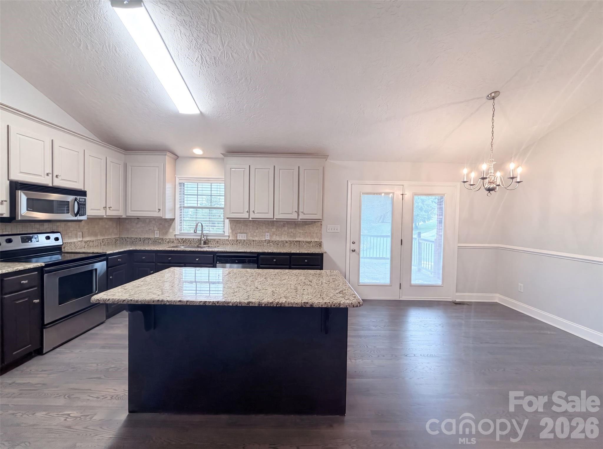 106 Millbranch Lane Property Photo 2