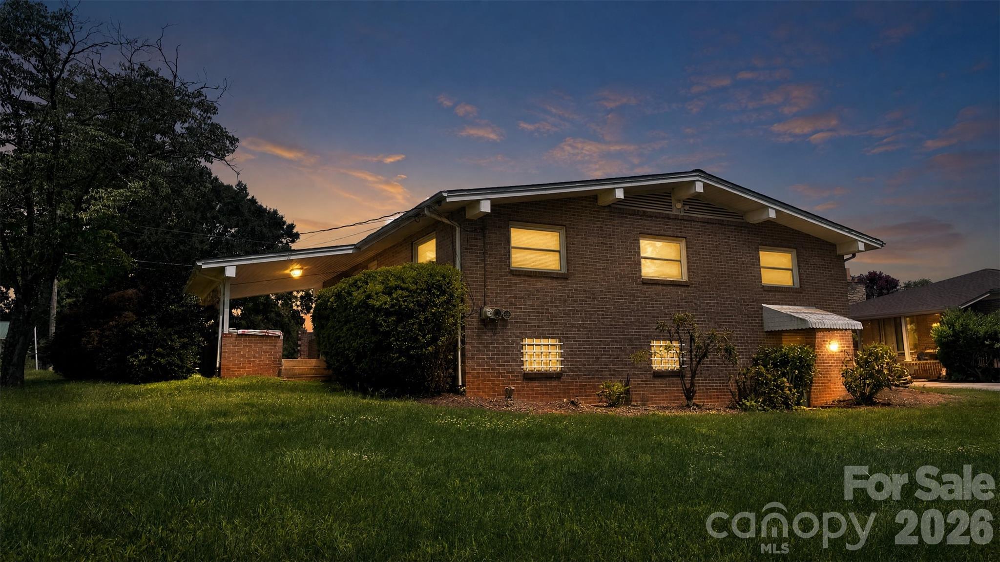 1857 8th Street Drive Property Photo 3