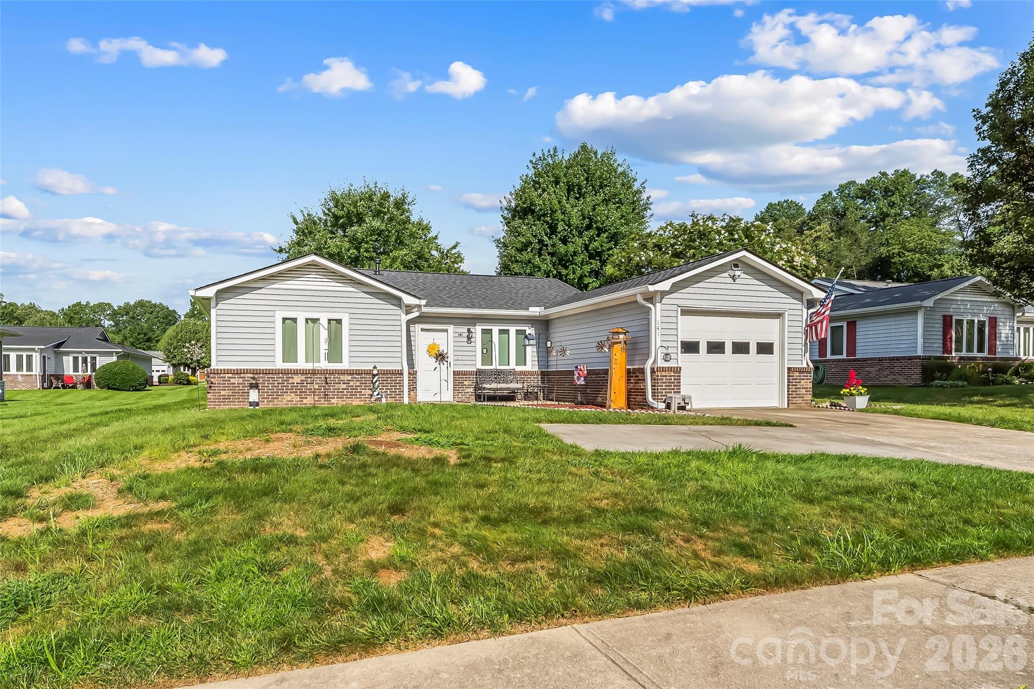 141 Derbyshire Drive Property Photo 17