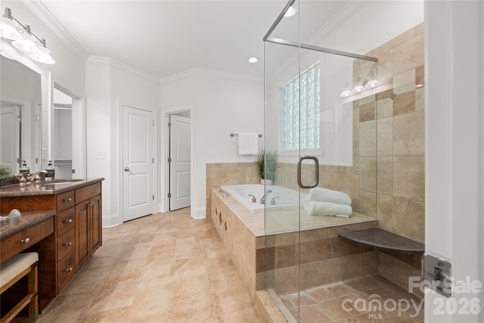 868 Savile Lane Property Photo 22