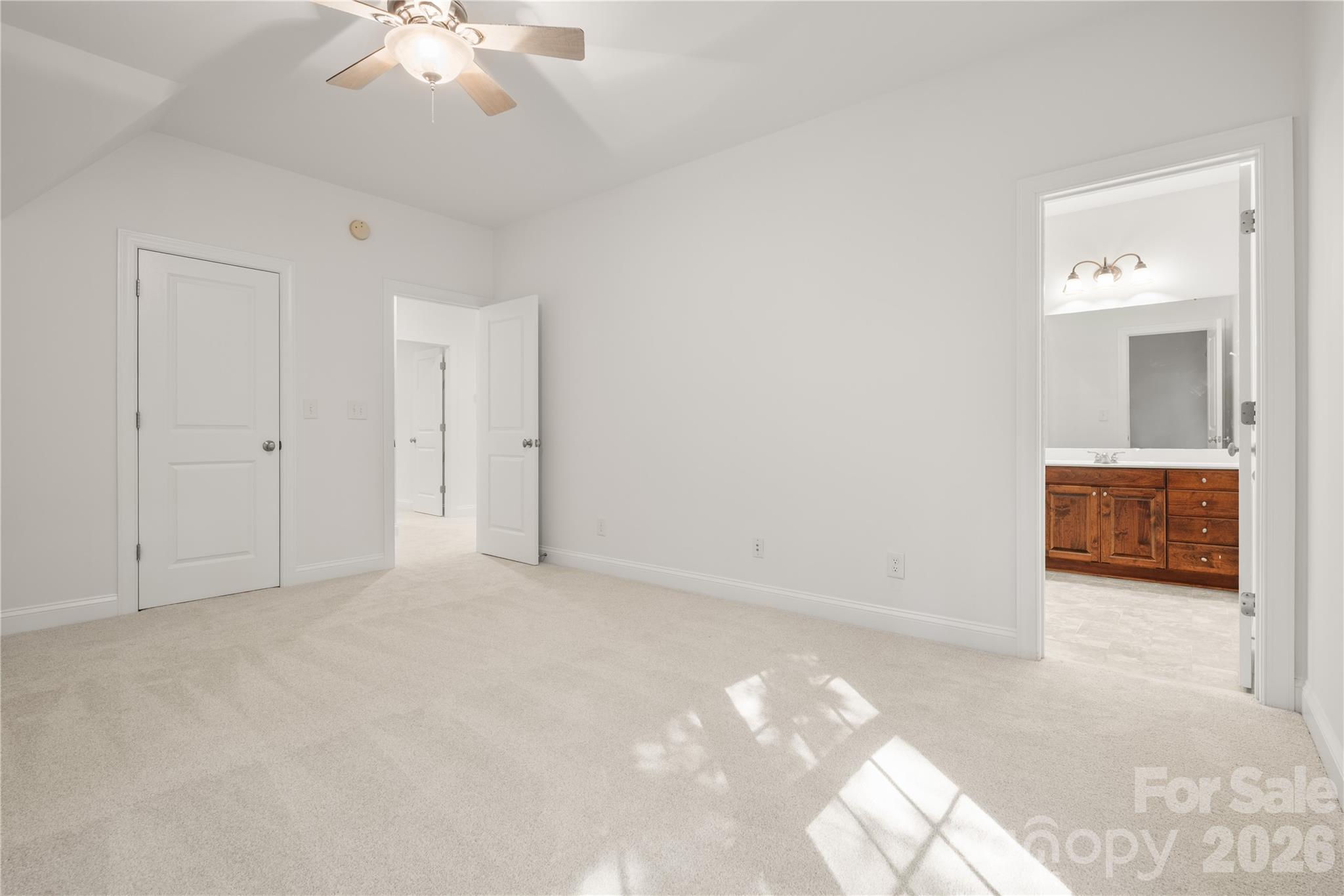 868 Savile Lane Property Photo 37