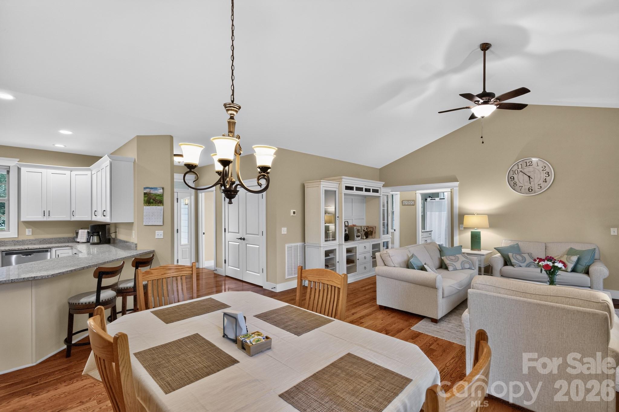 14 Wood Path Lane Property Photo 18