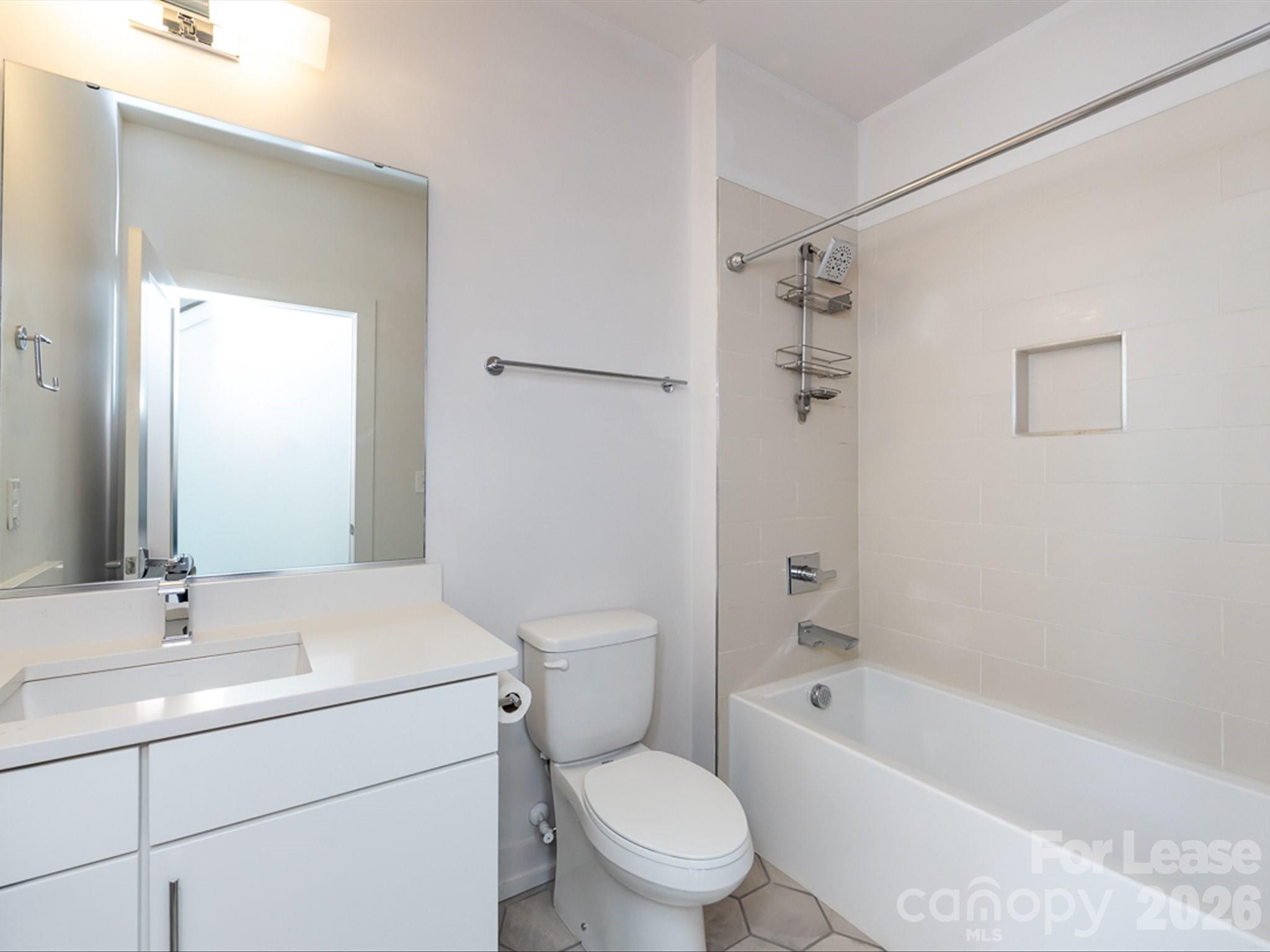 1207 E 36th Street 3 Property Photo 32