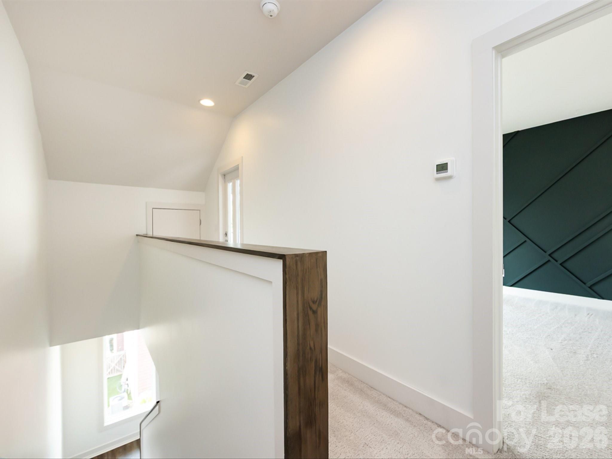 1207 E 36th Street 3 Property Photo 34