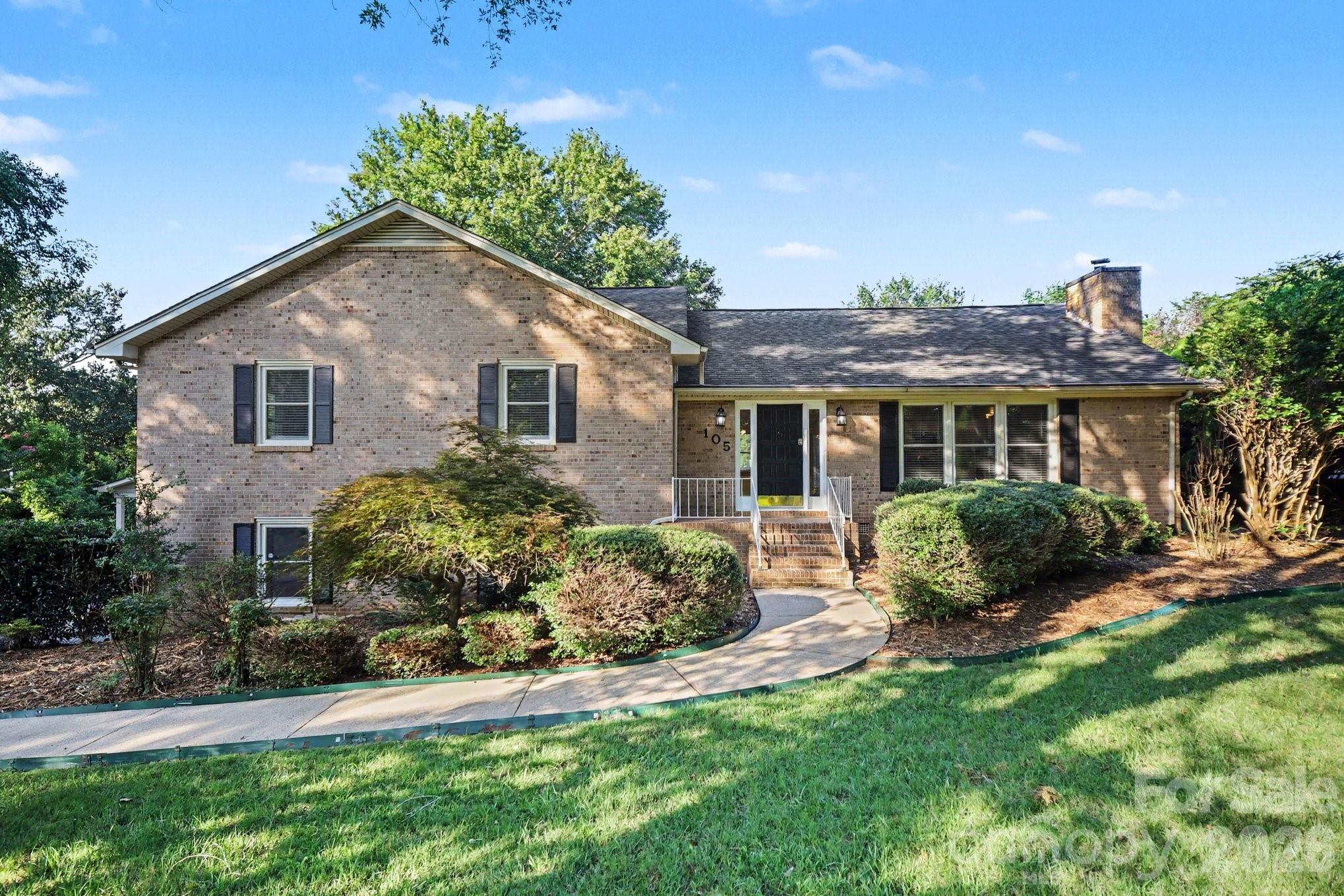 105 Windsong Court Property Photo 1