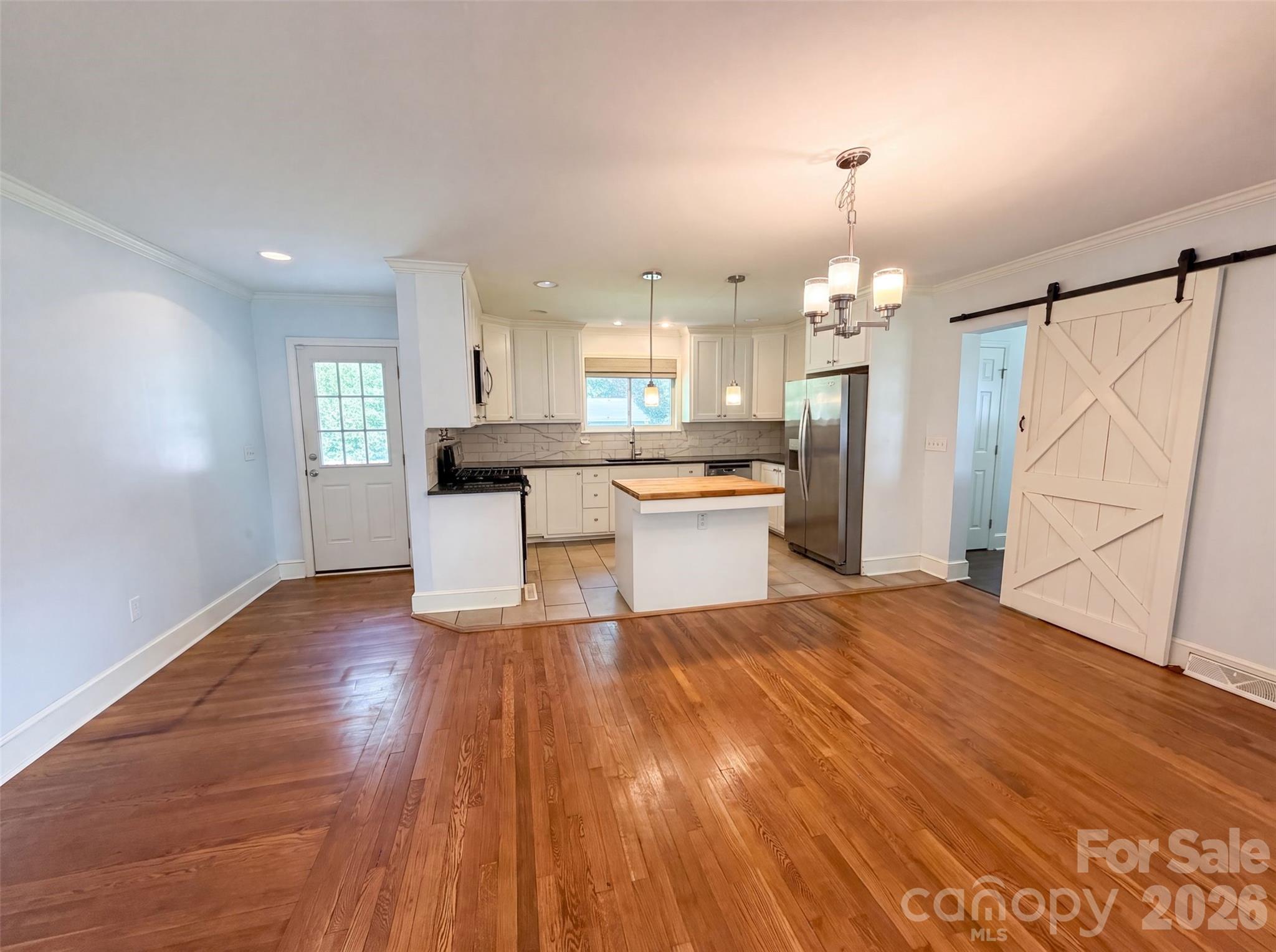 1605 Auten Road Property Photo 2
