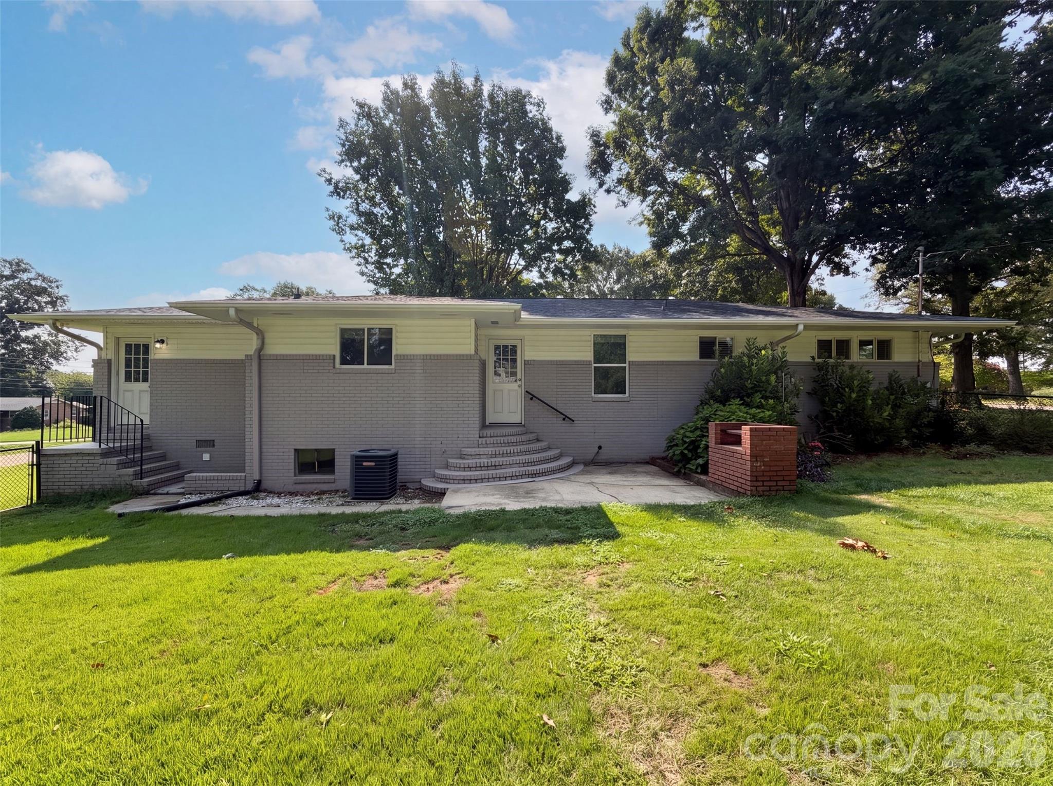 1605 Auten Road Property Photo 5