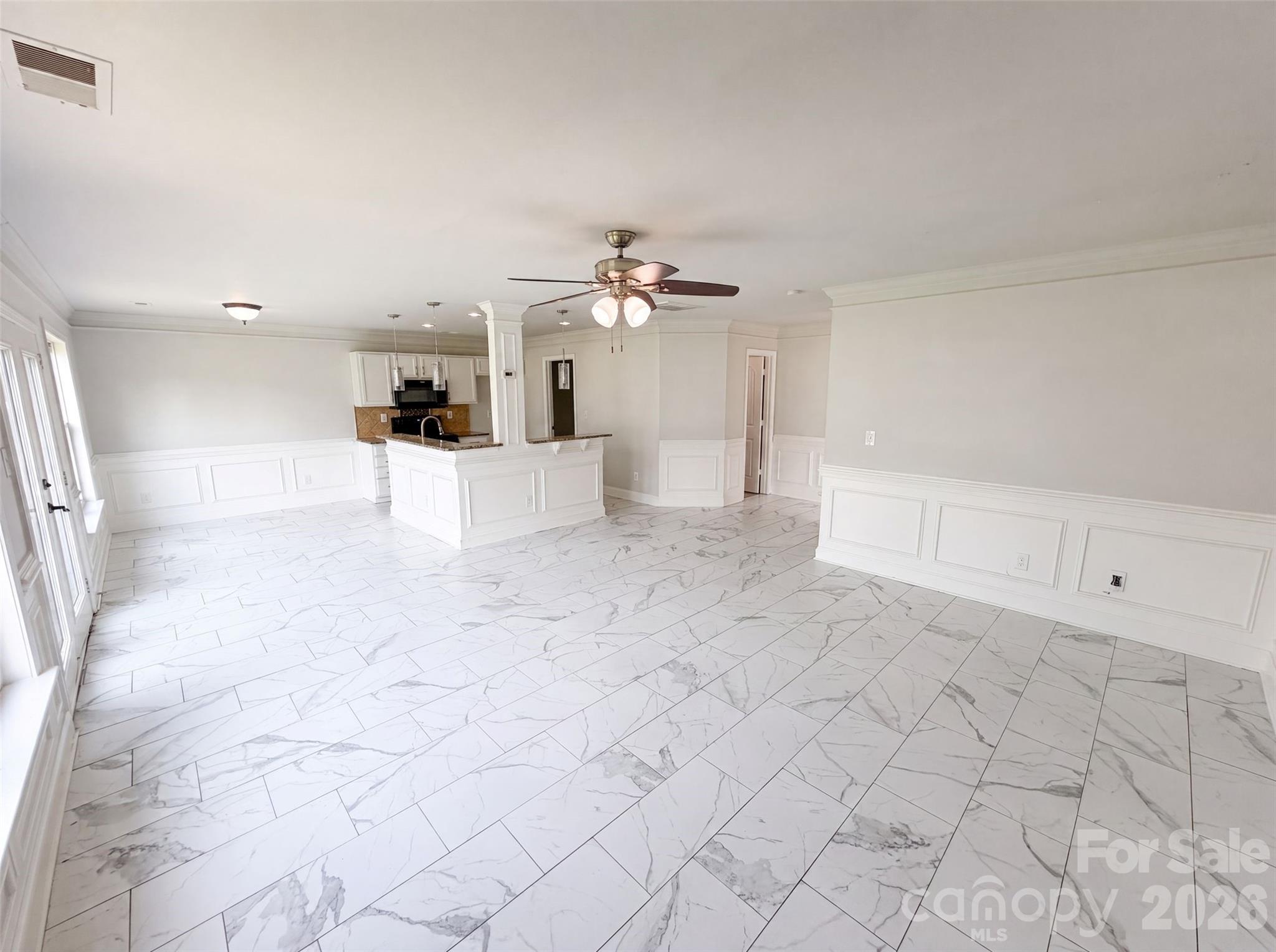 5732 Wallace Cabin Drive Property Photo 3