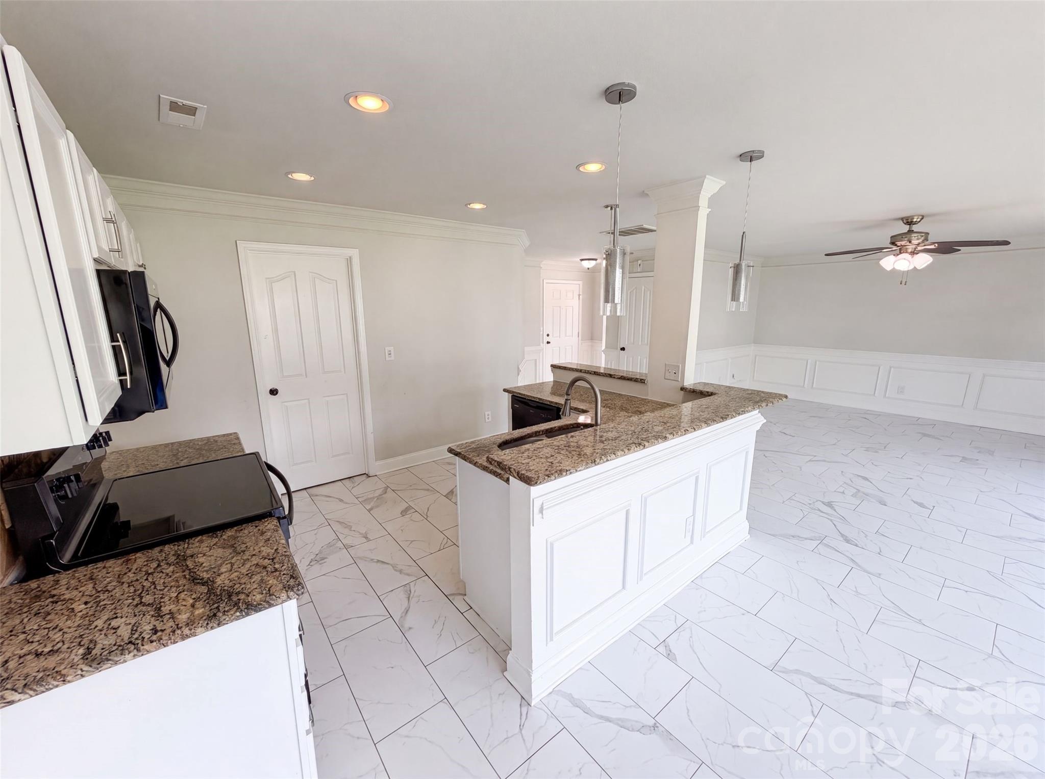 5732 Wallace Cabin Drive Property Photo 7