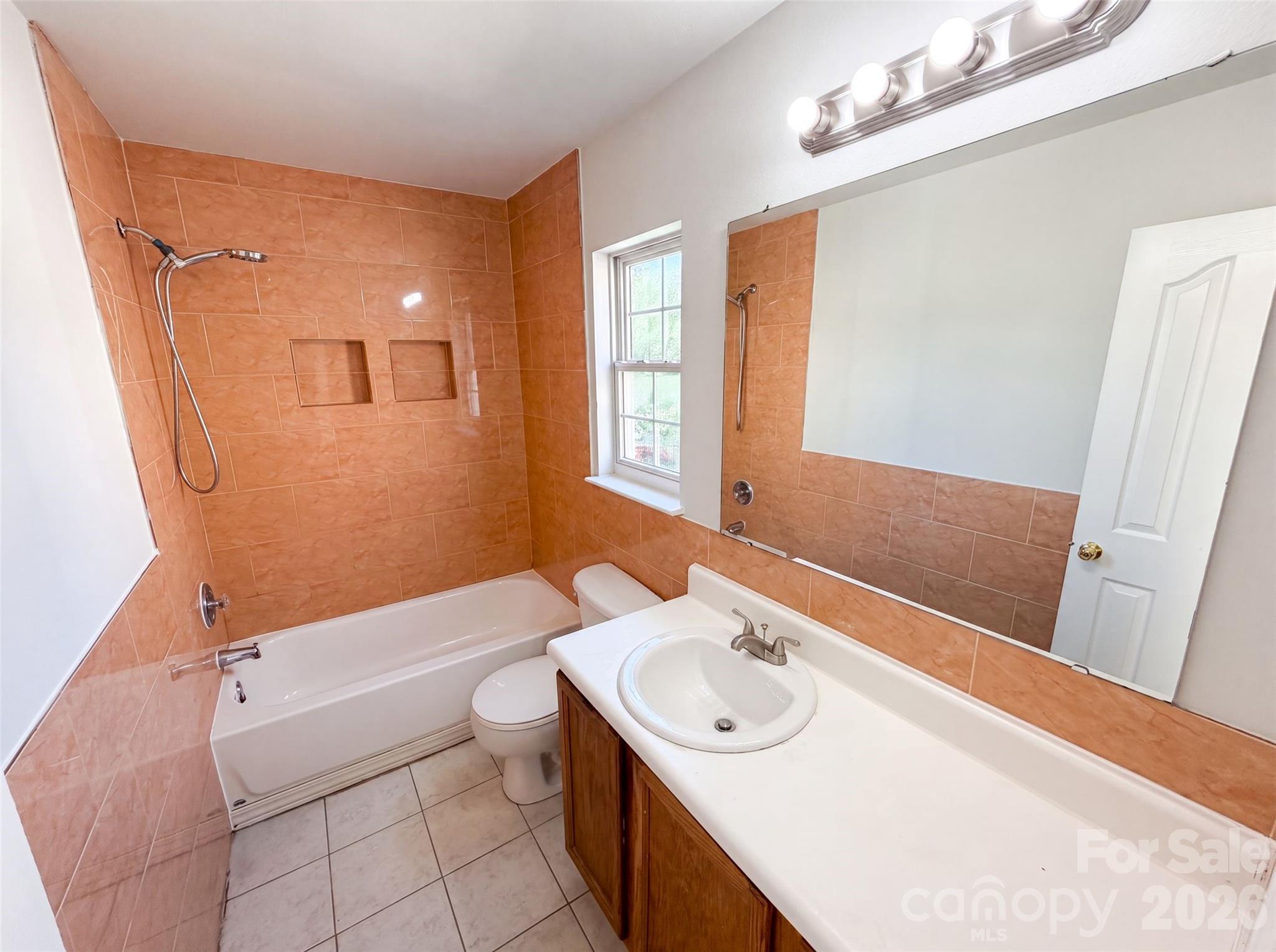 5732 Wallace Cabin Drive Property Photo 12