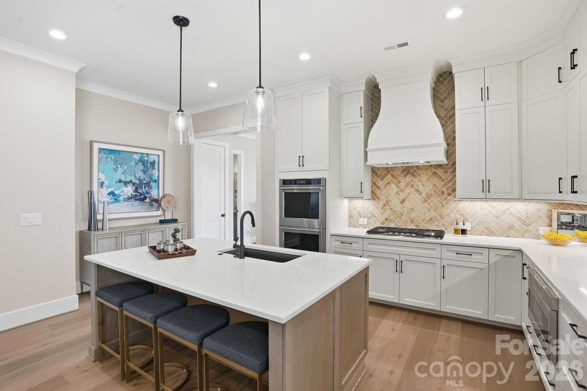 19024 Newburg Hill Road Property Photo 7