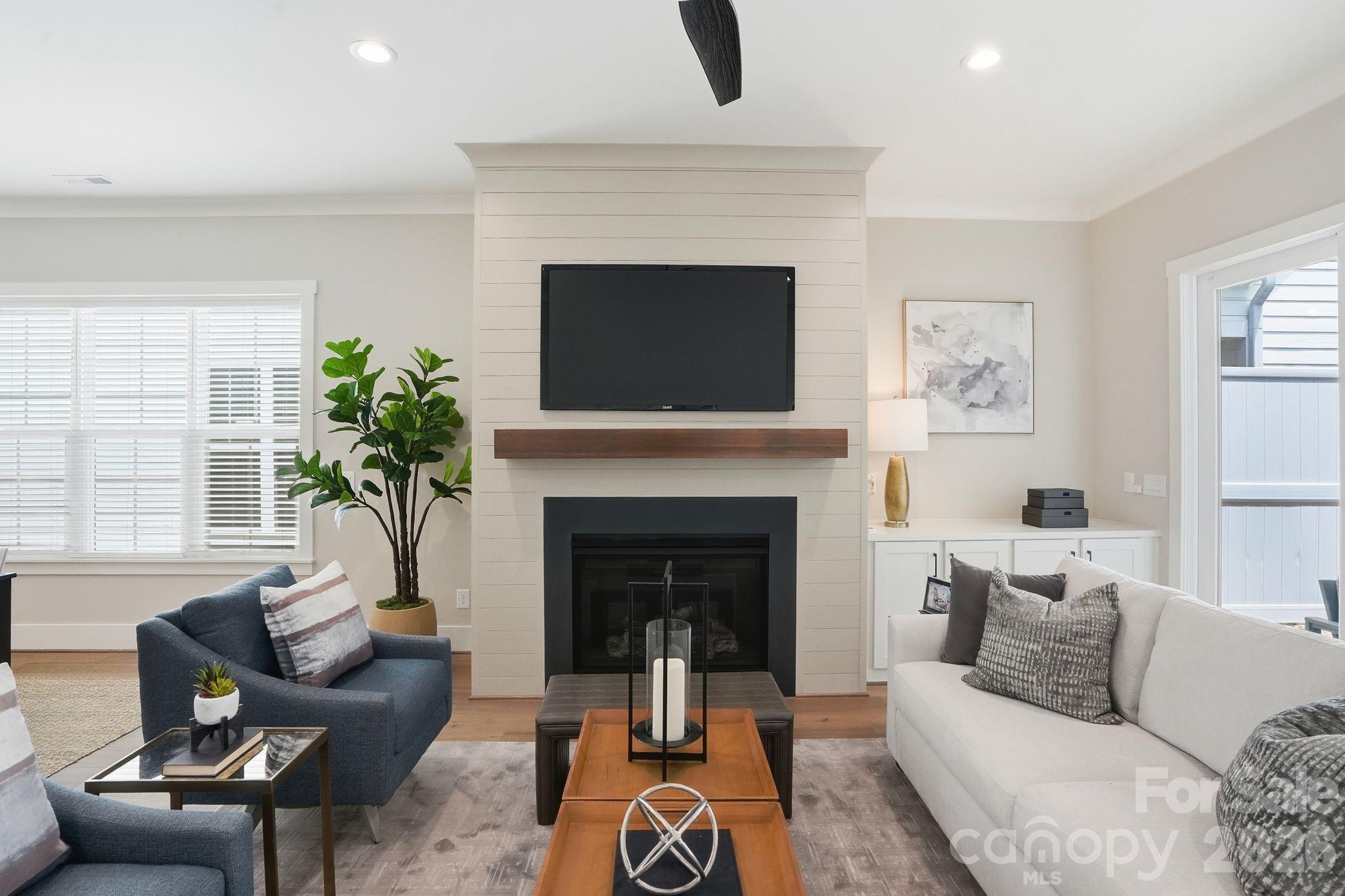 19024 Newburg Hill Road Property Photo 12