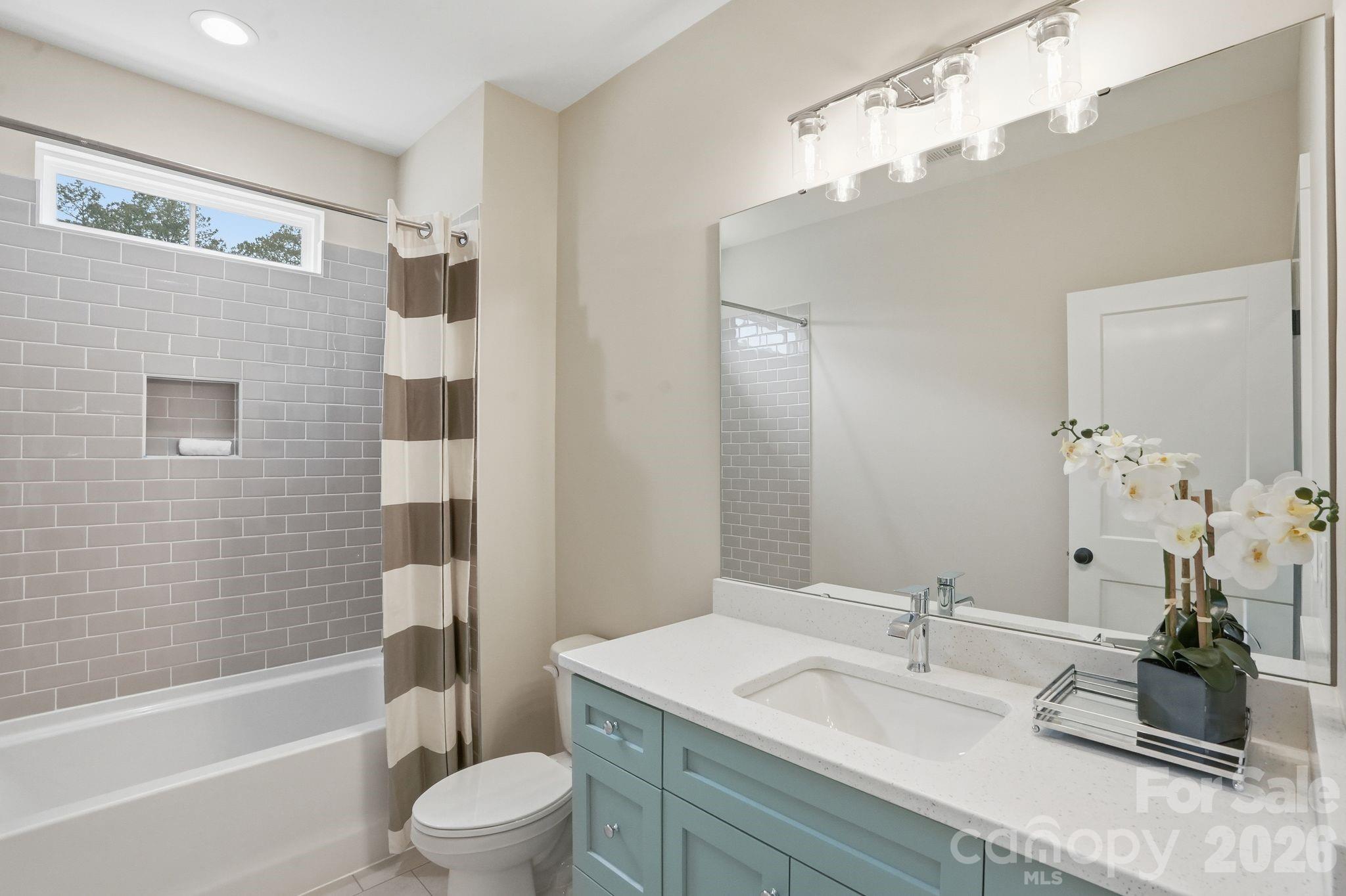 19024 Newburg Hill Road Property Photo 23