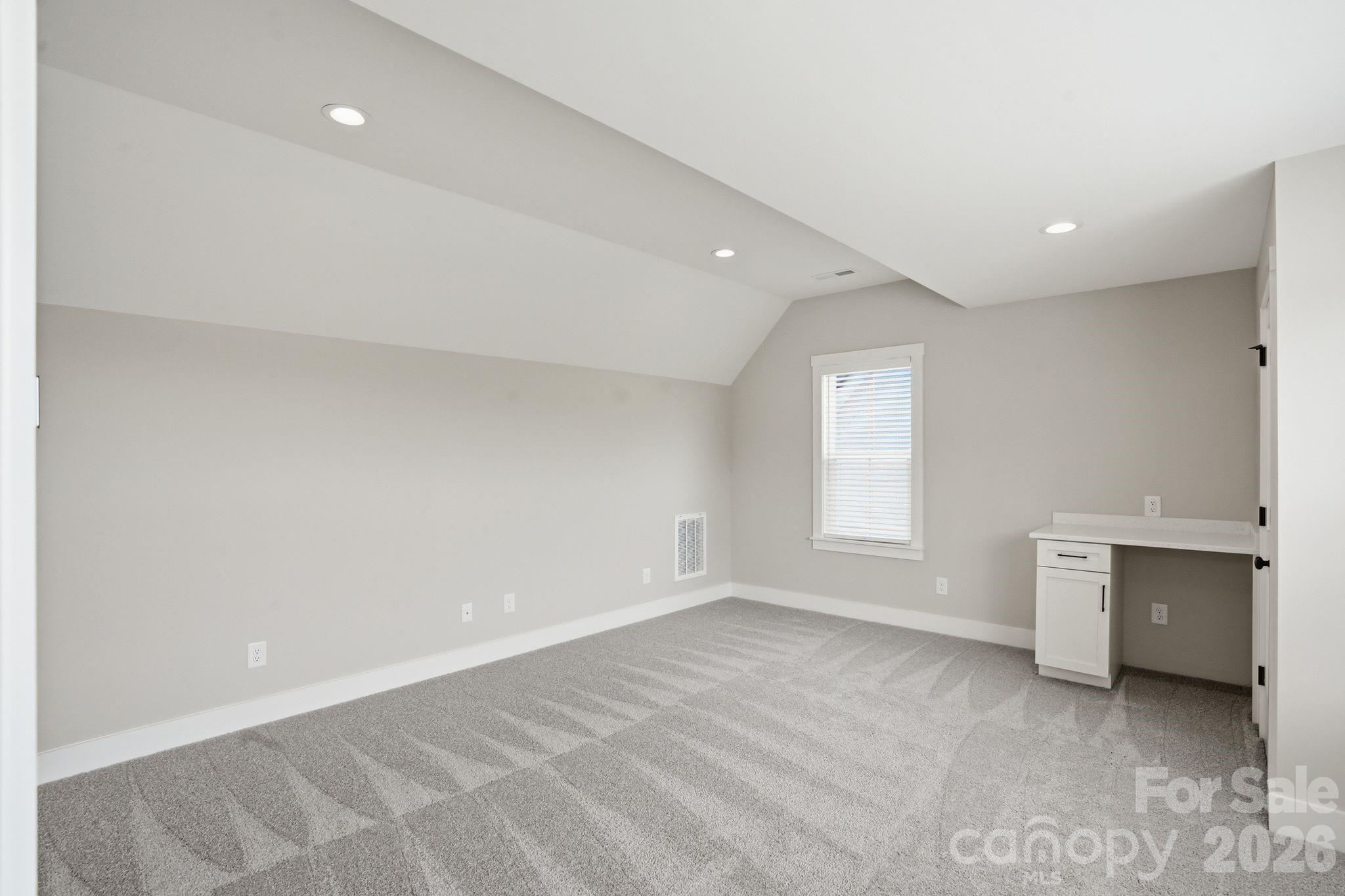 19024 Newburg Hill Road Property Photo 30