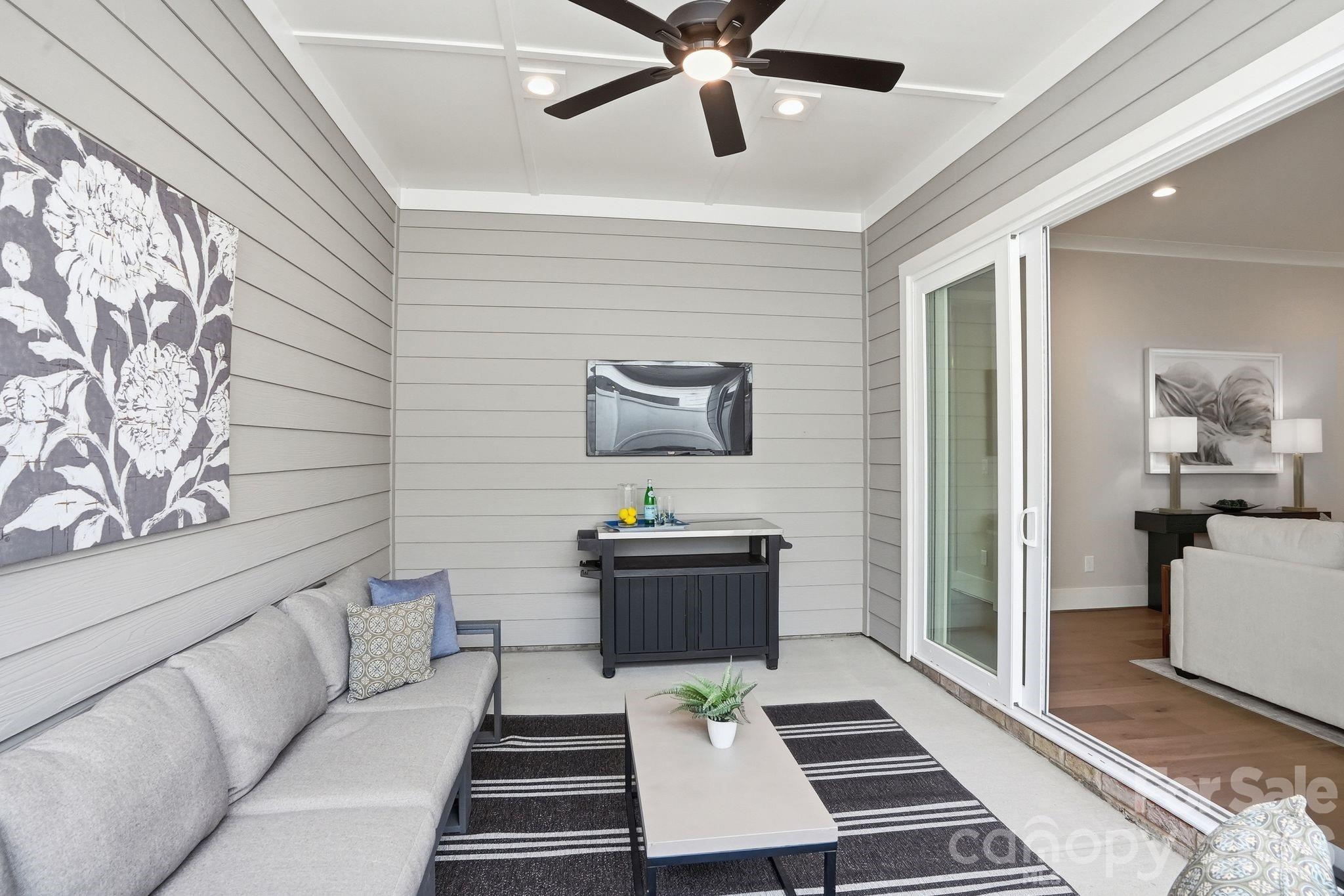 19024 Newburg Hill Road Property Photo 32
