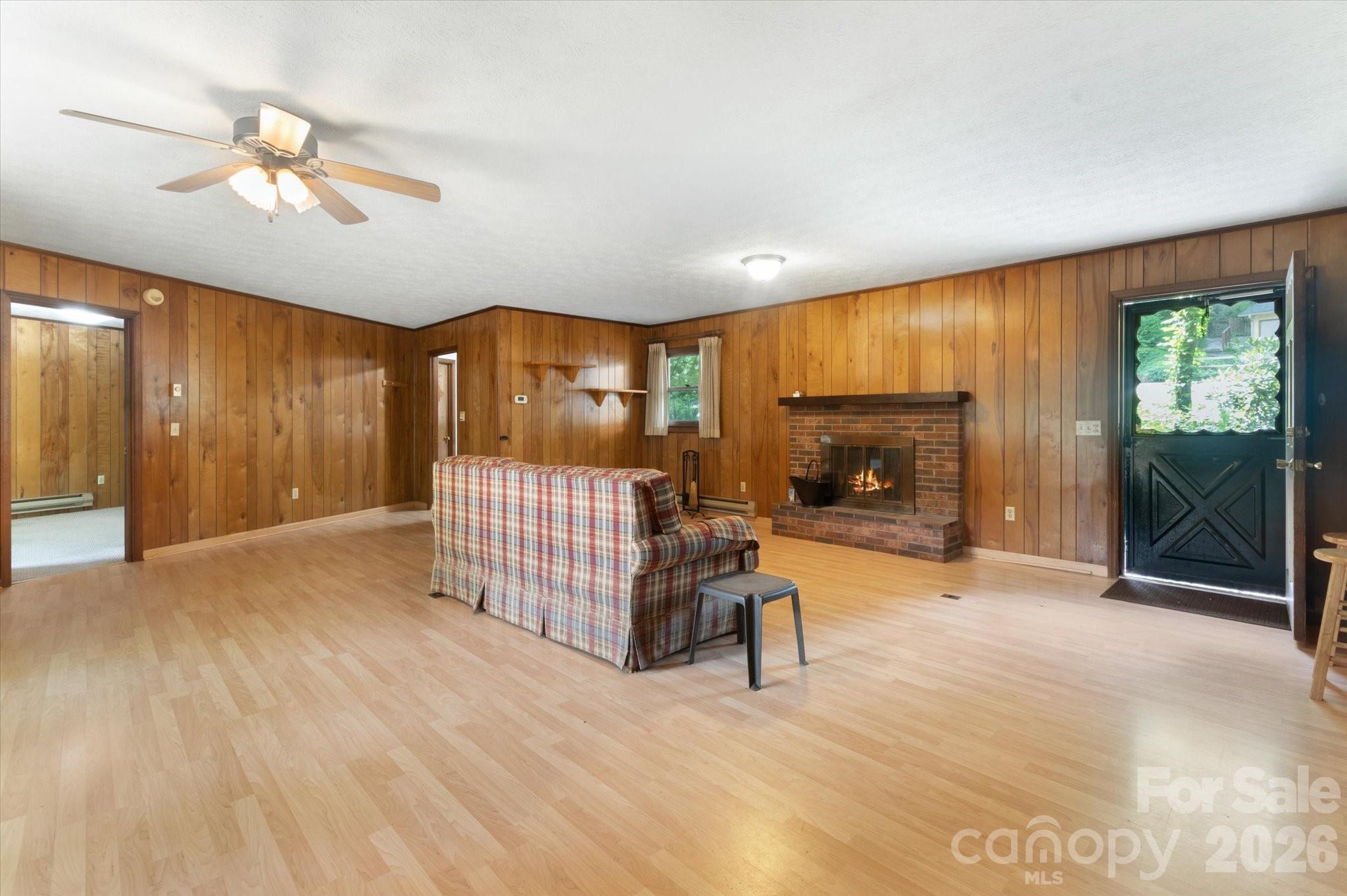 188 Woodfern Drive 11 Property Photo 6