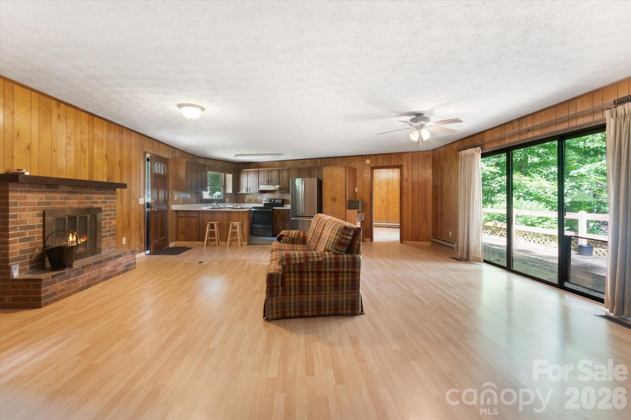 188 Woodfern Drive 11 Property Photo 8