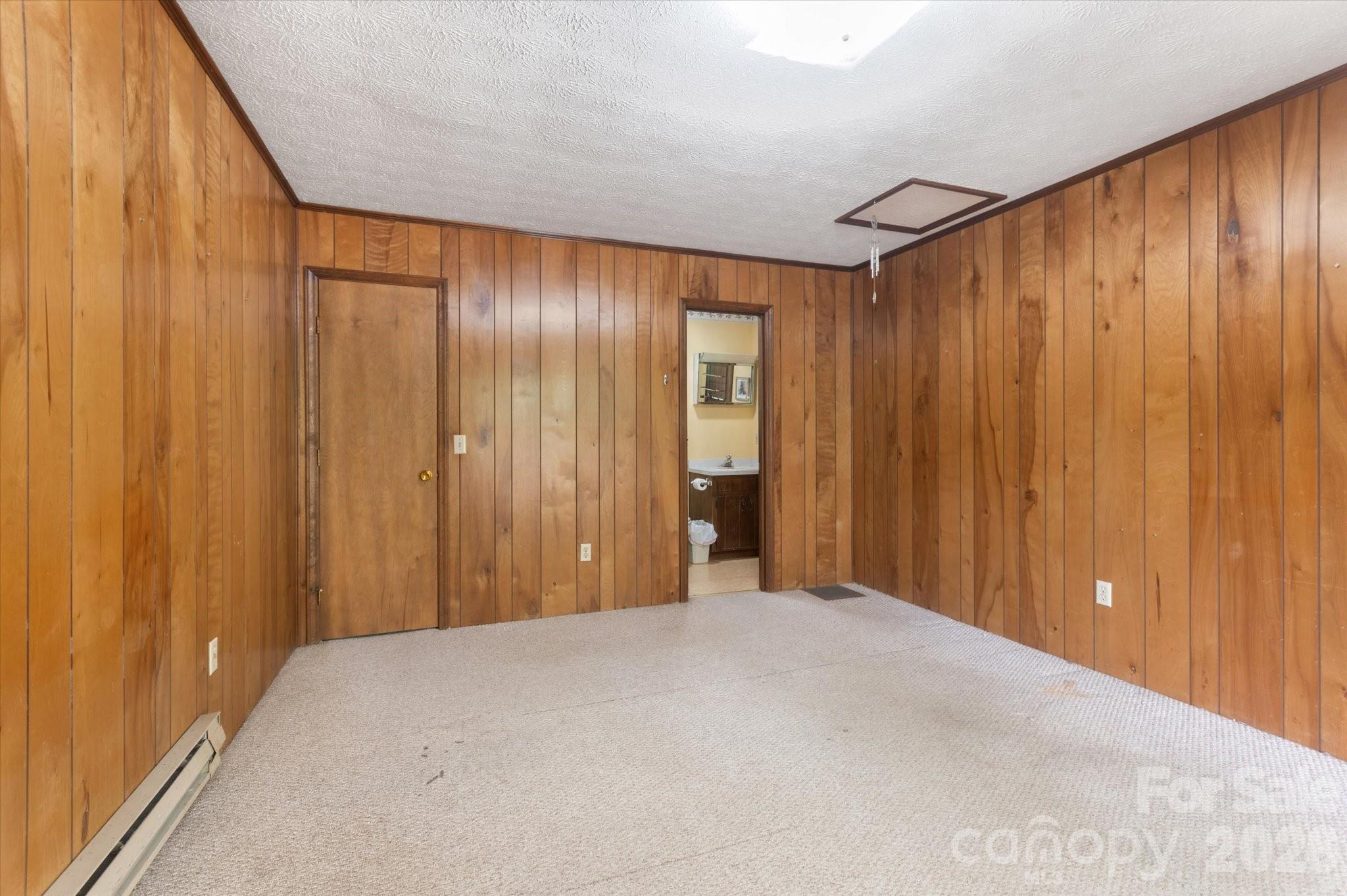 188 Woodfern Drive 11 Property Photo 13