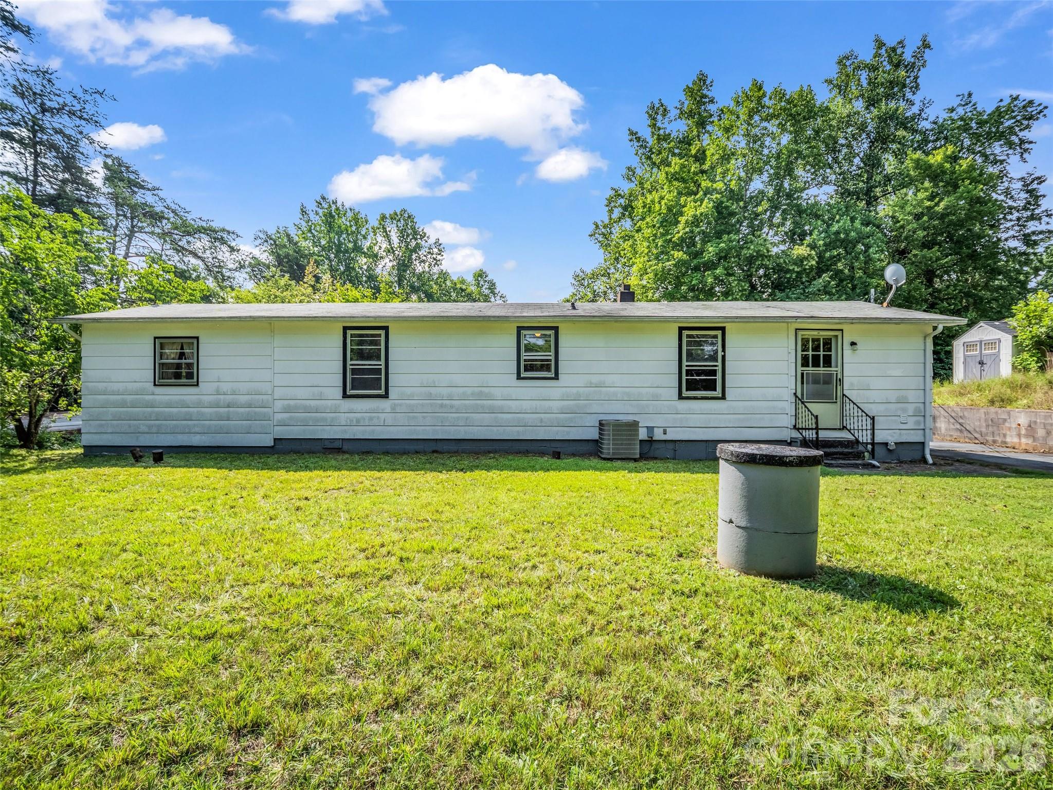 238 Howell Road Property Photo 2