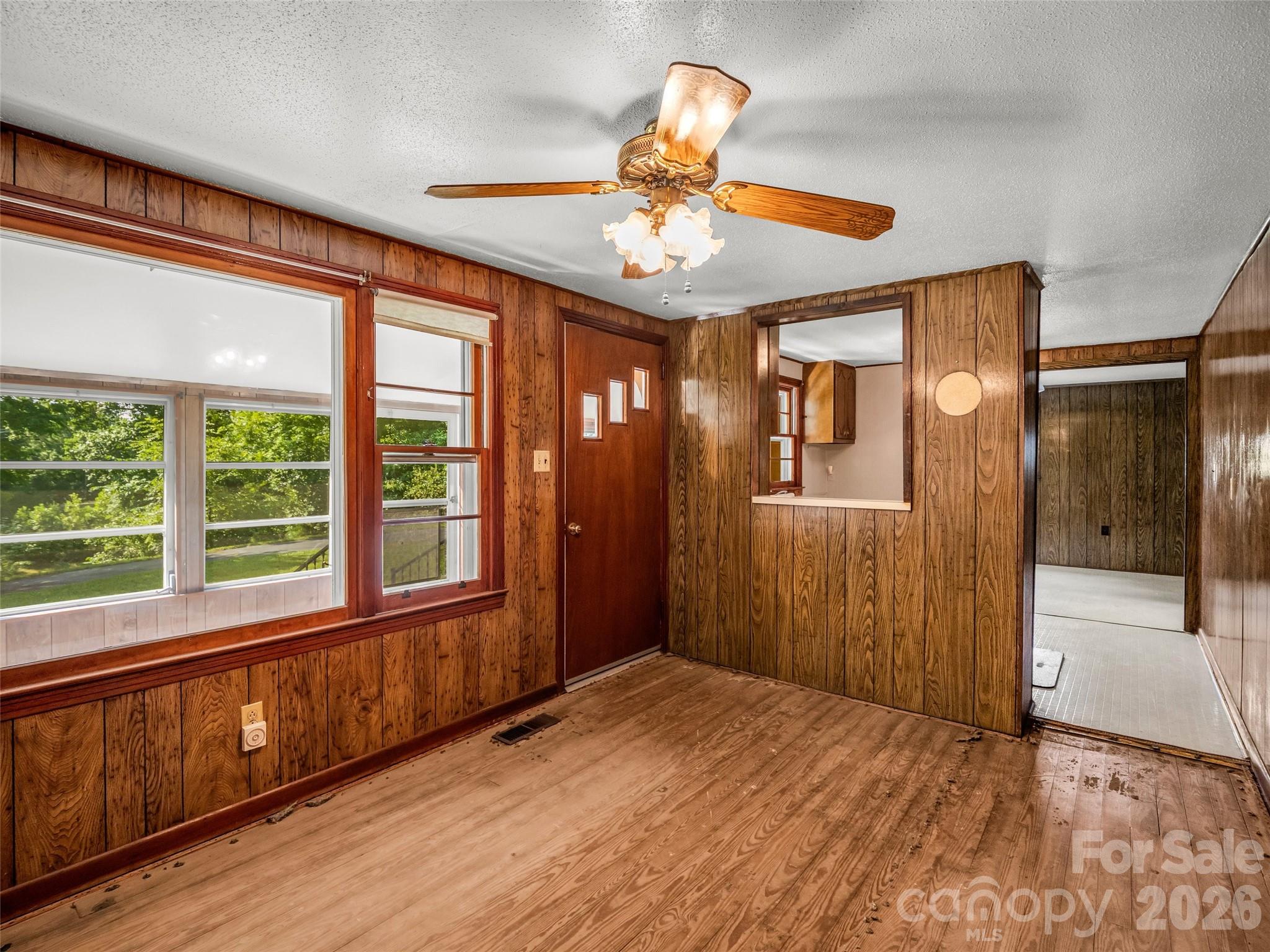 238 Howell Road Property Photo 6