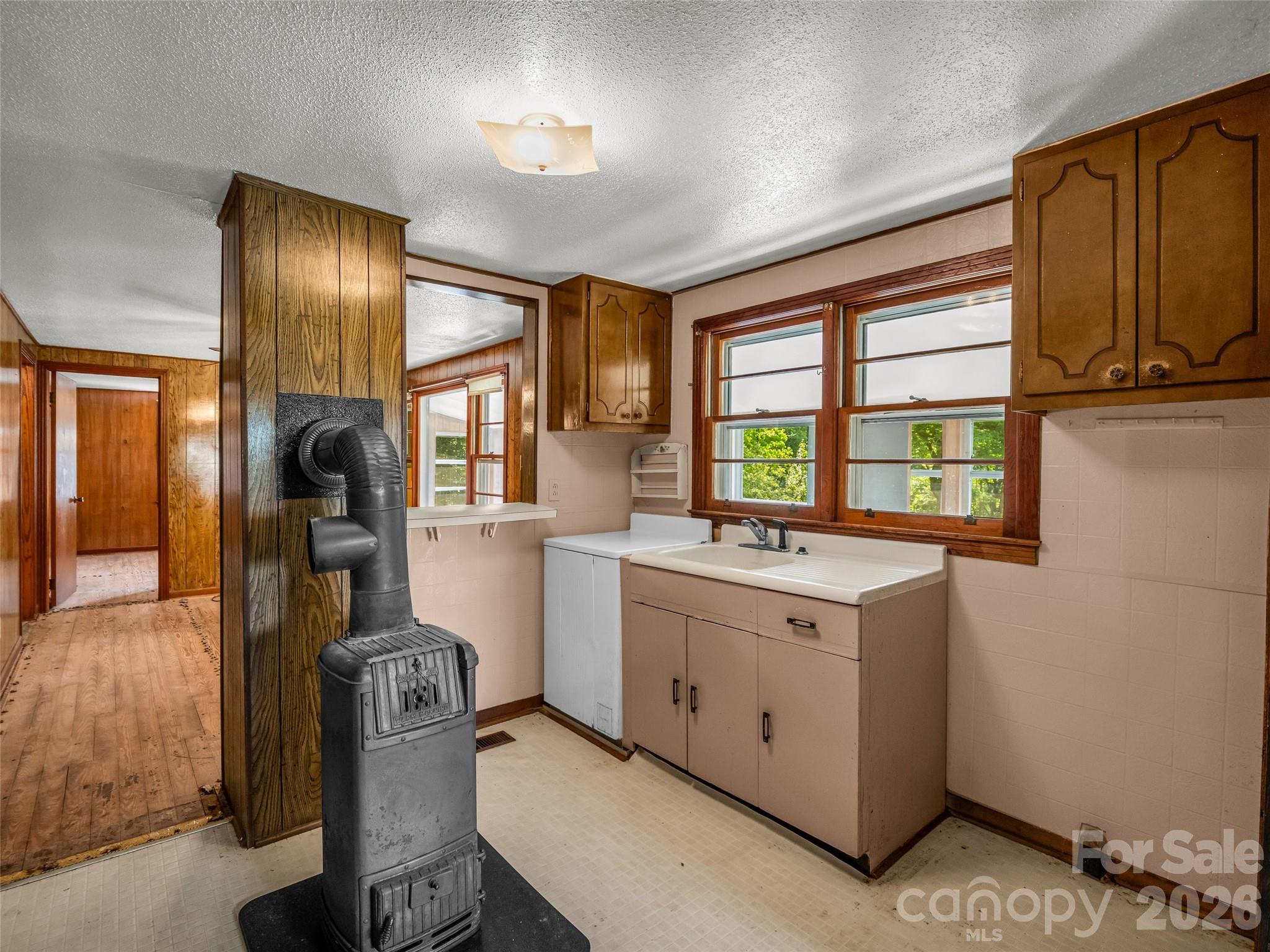 238 Howell Road Property Photo 9