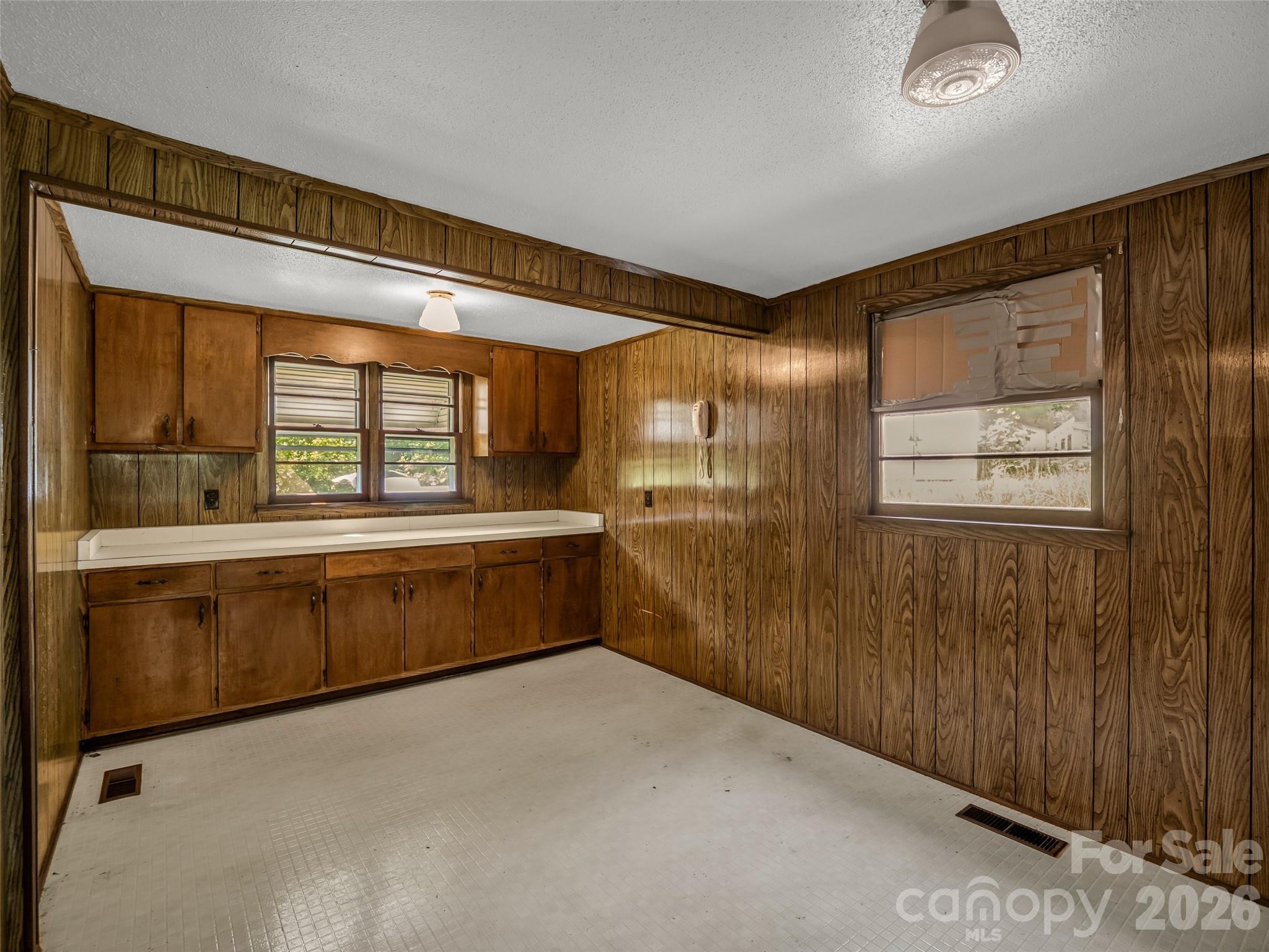 238 Howell Road Property Photo 11