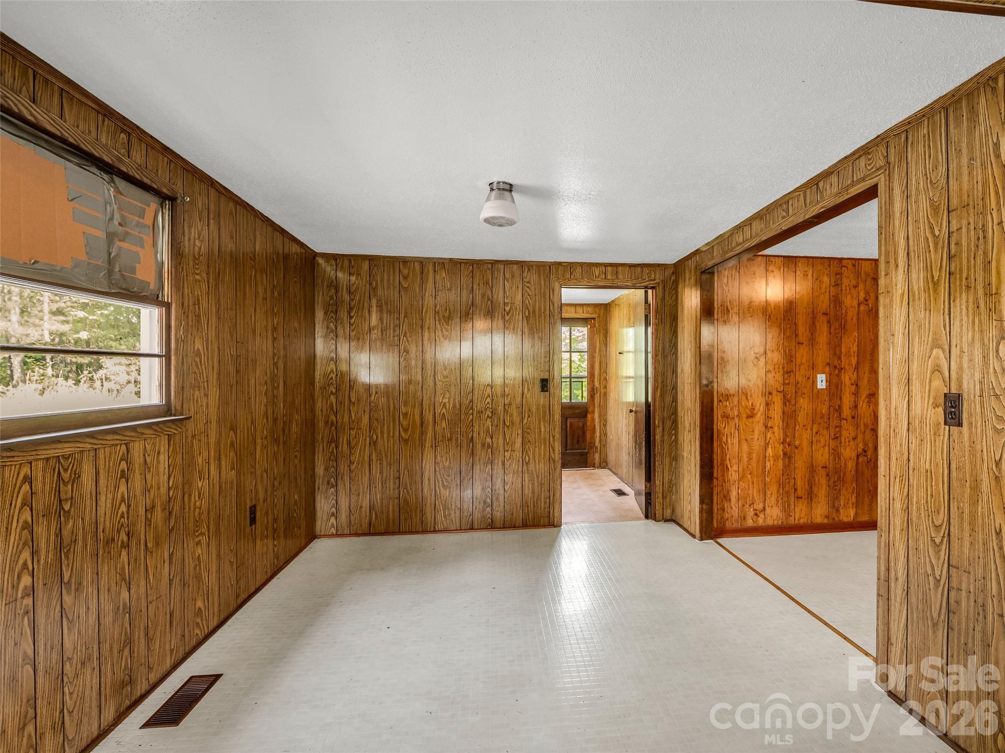 238 Howell Road Property Photo 12