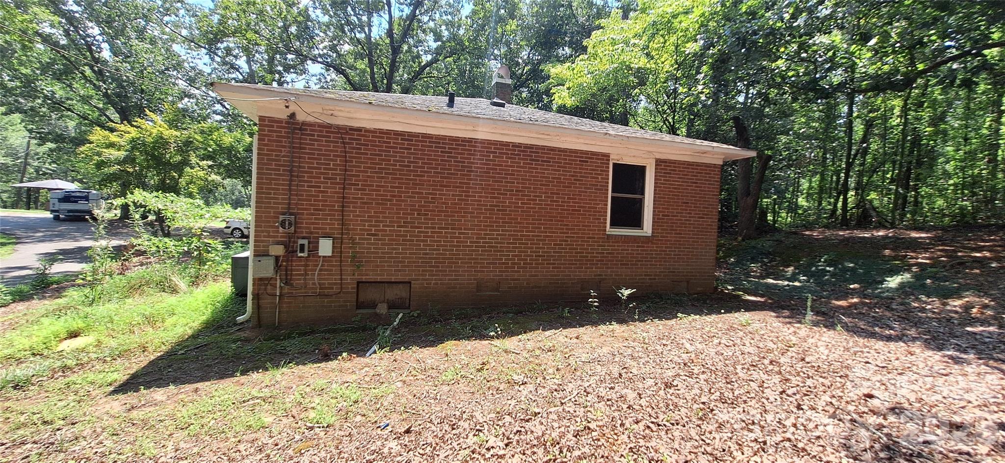 1036 Curve View Road Property Photo 4