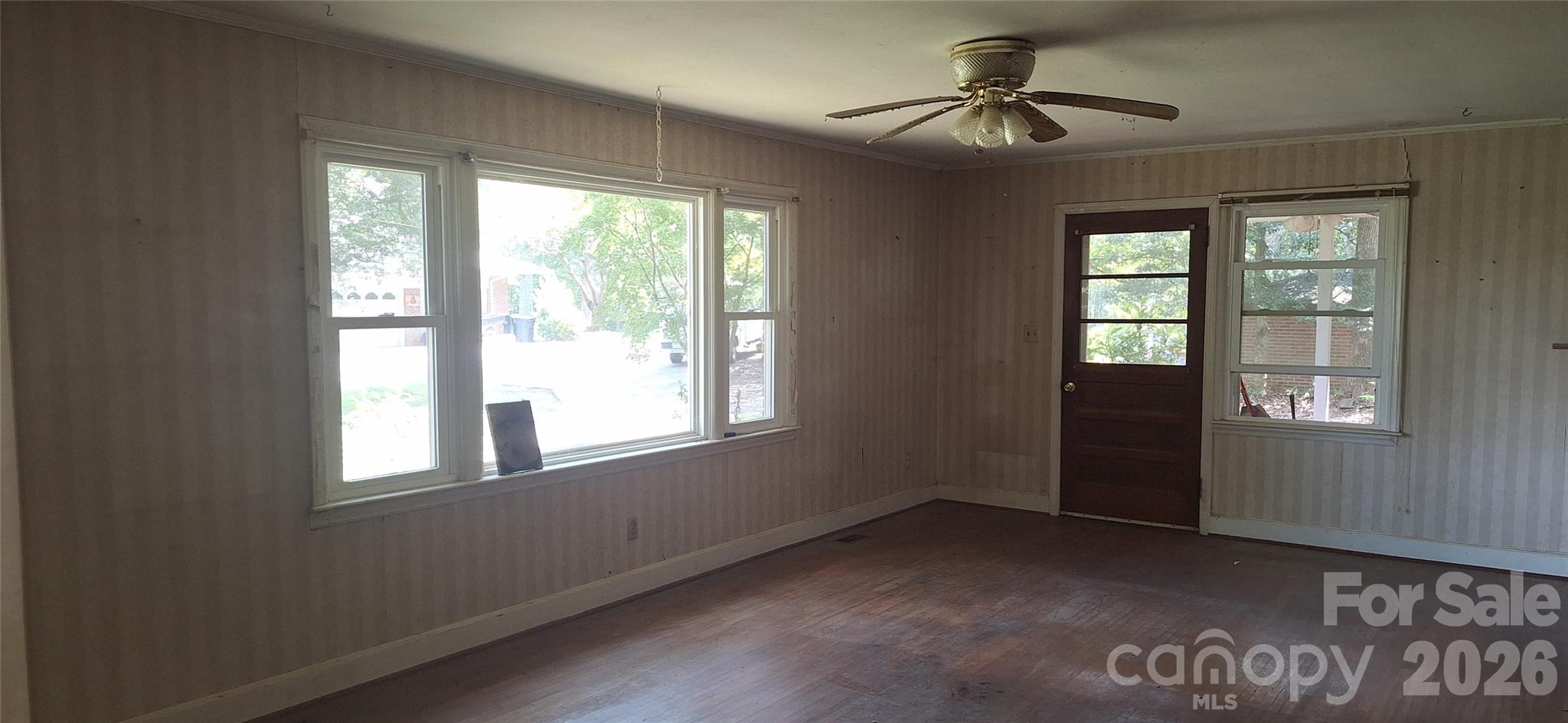 1036 Curve View Road Property Photo 9