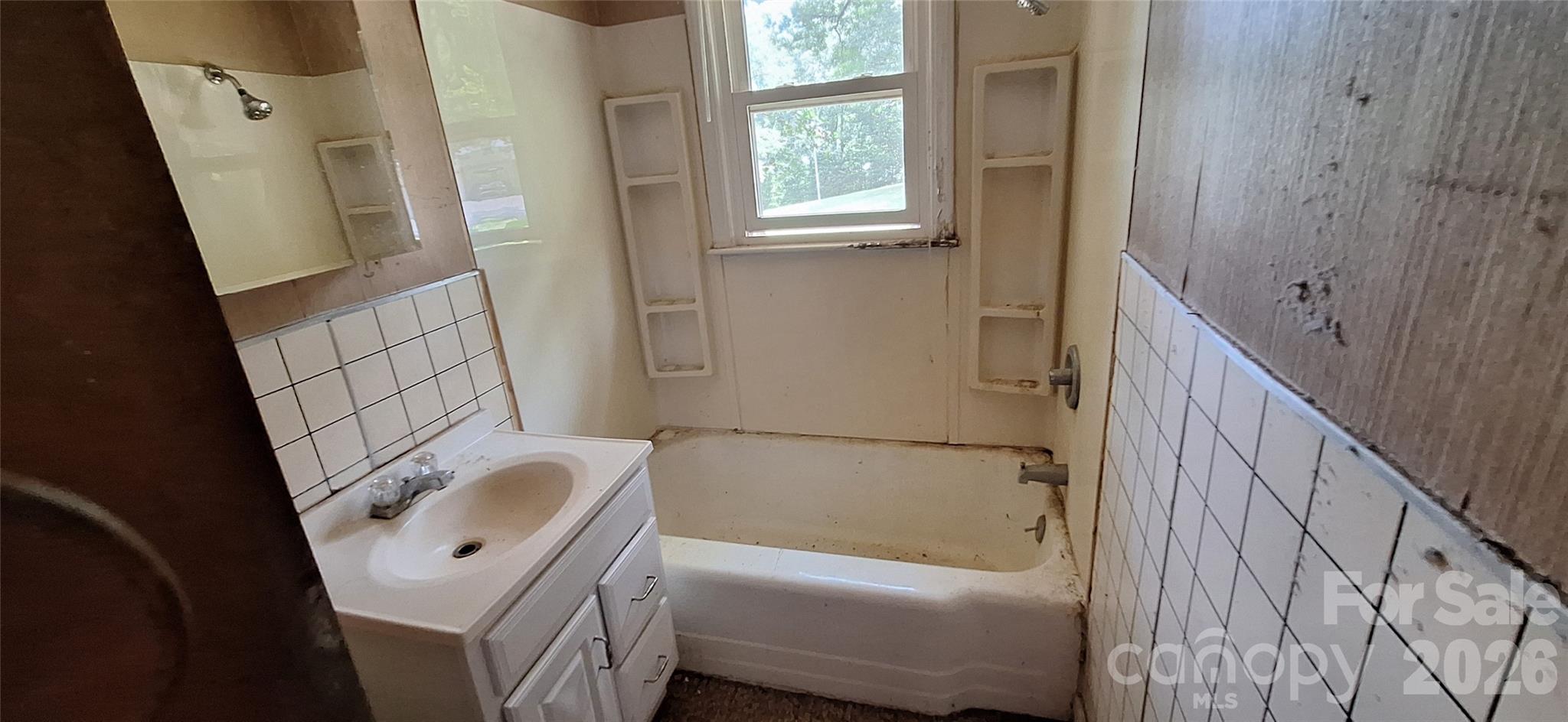 1036 Curve View Road Property Photo 11