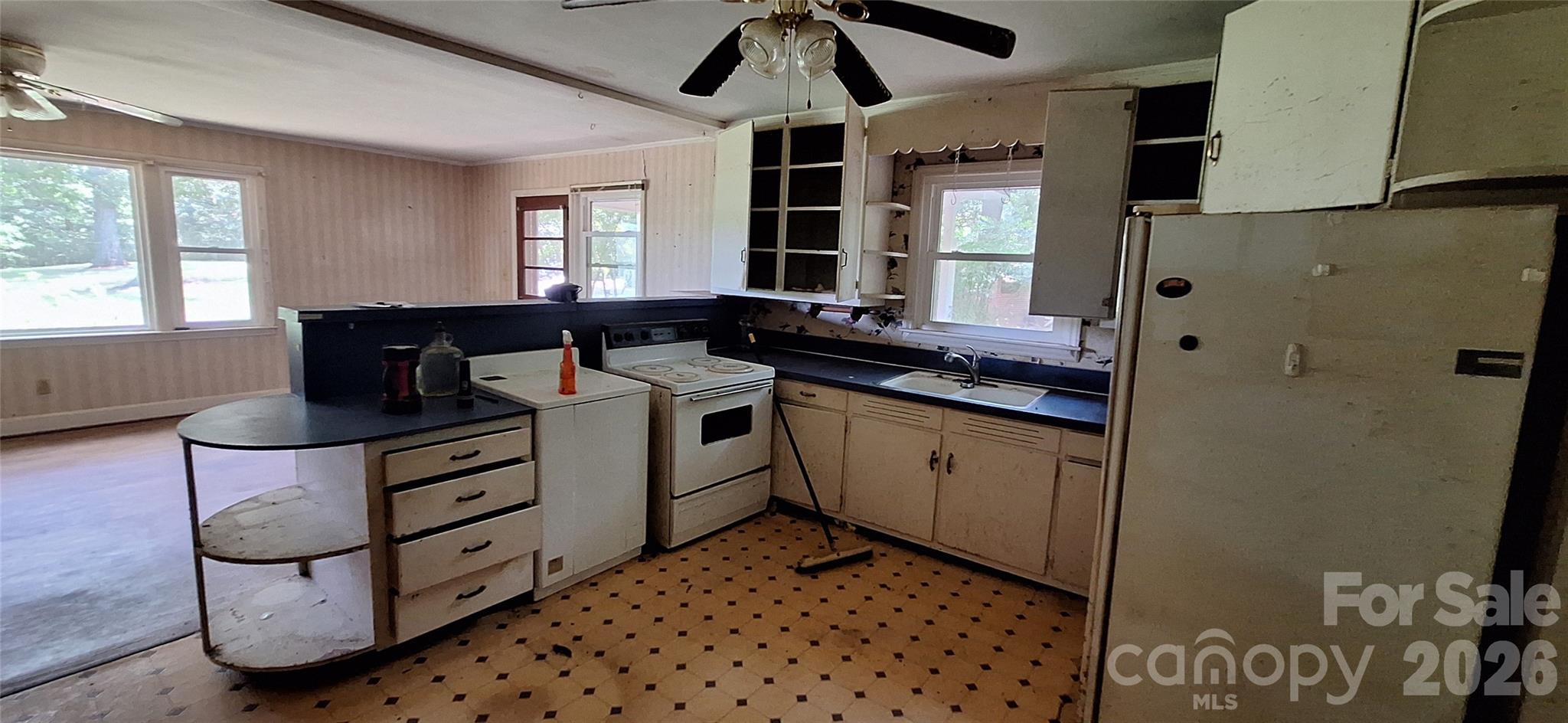 1036 Curve View Road Property Photo 17