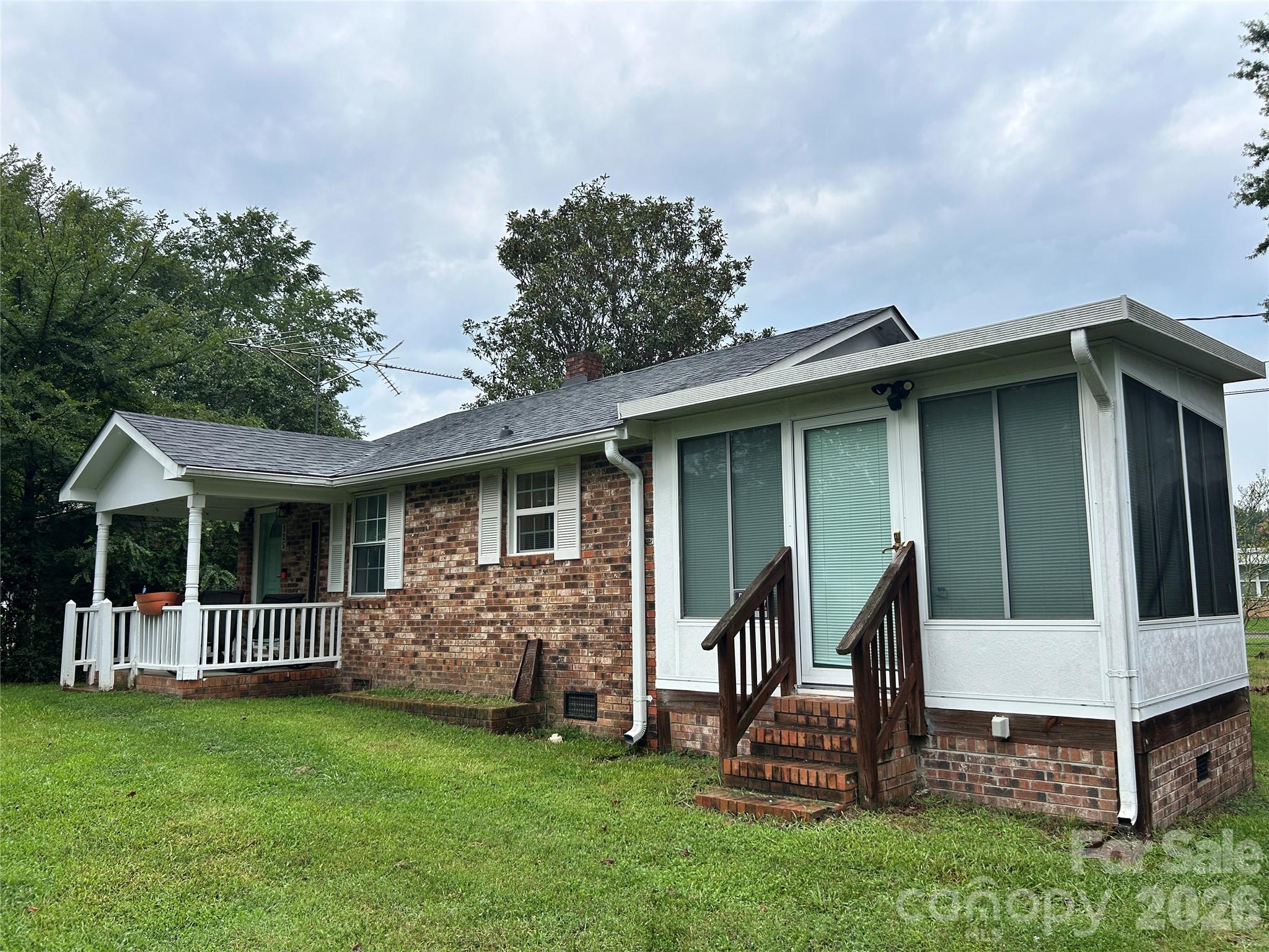 925 S Austin Road Property Photo 4