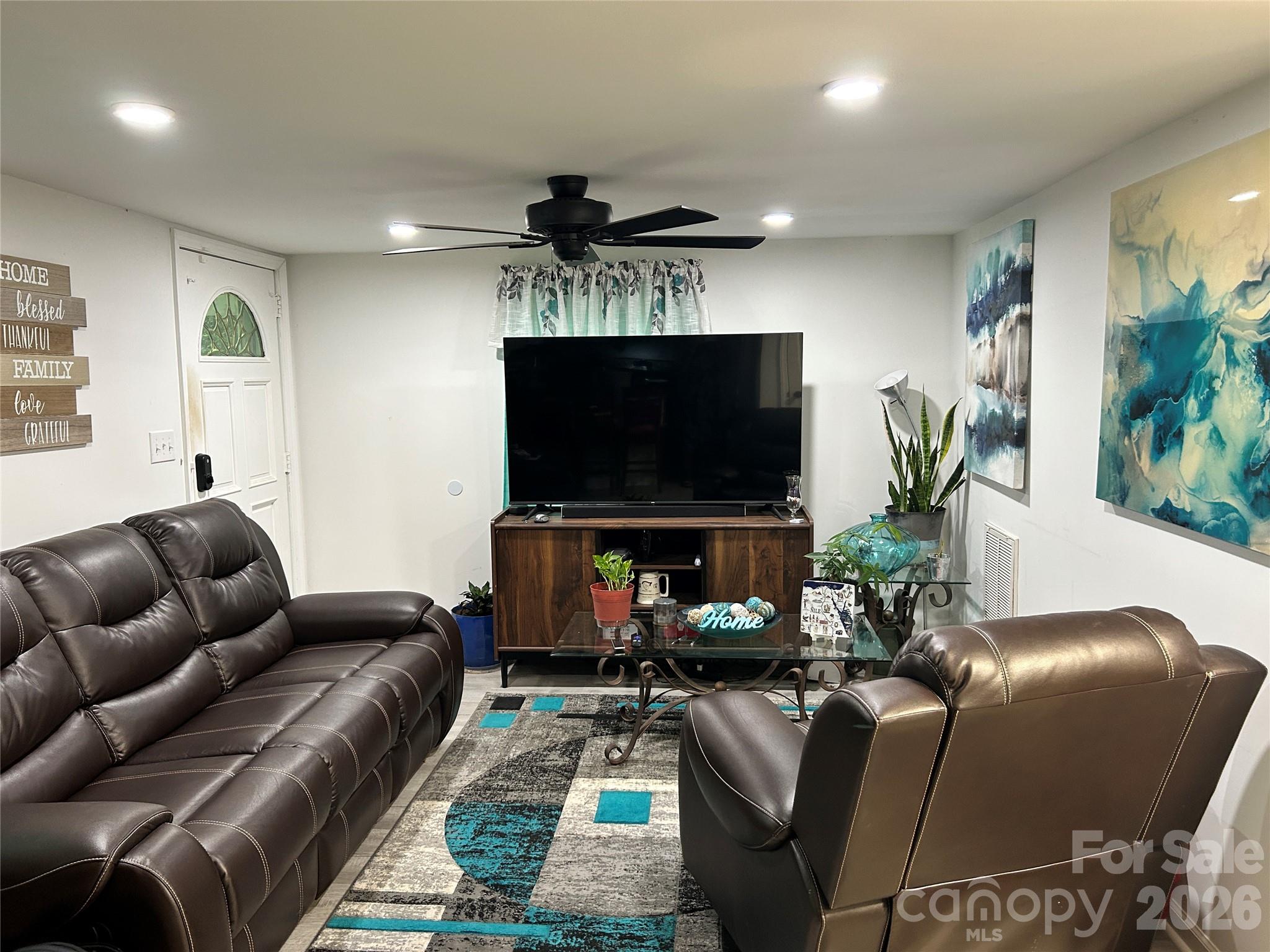 925 S Austin Road Property Photo 7