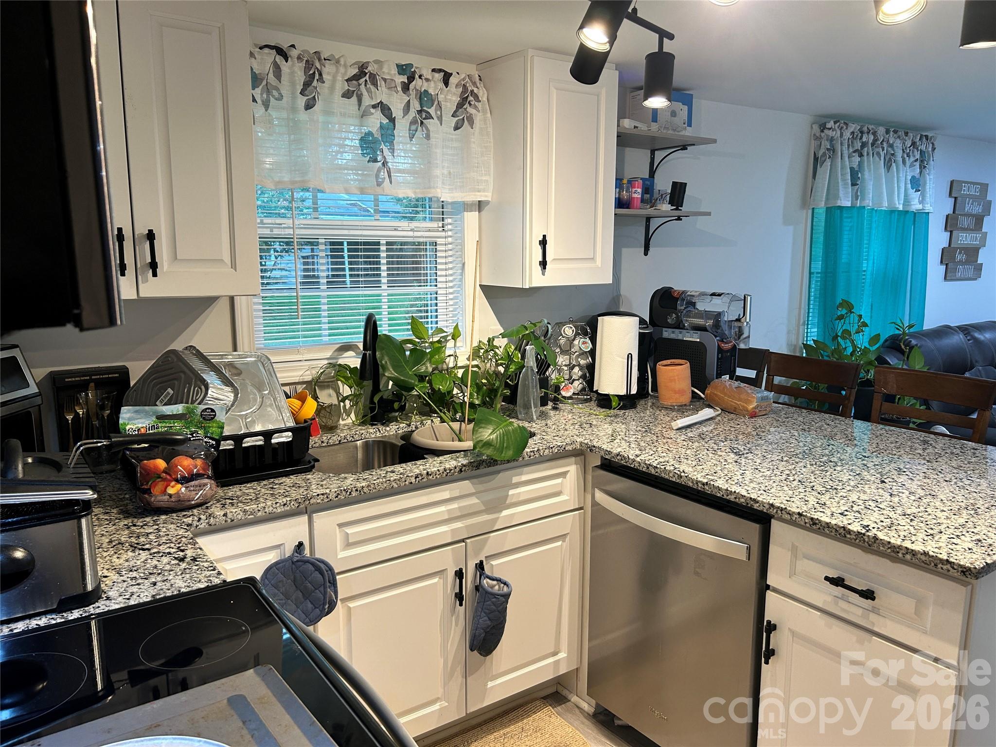 925 S Austin Road Property Photo 12