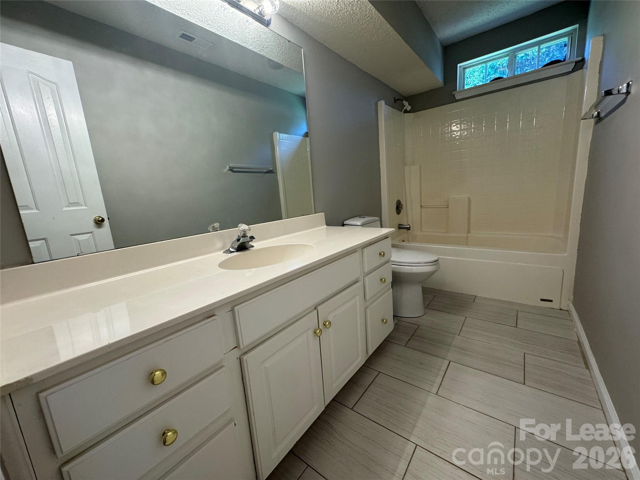 4412 David Cox Road Property Photo 16