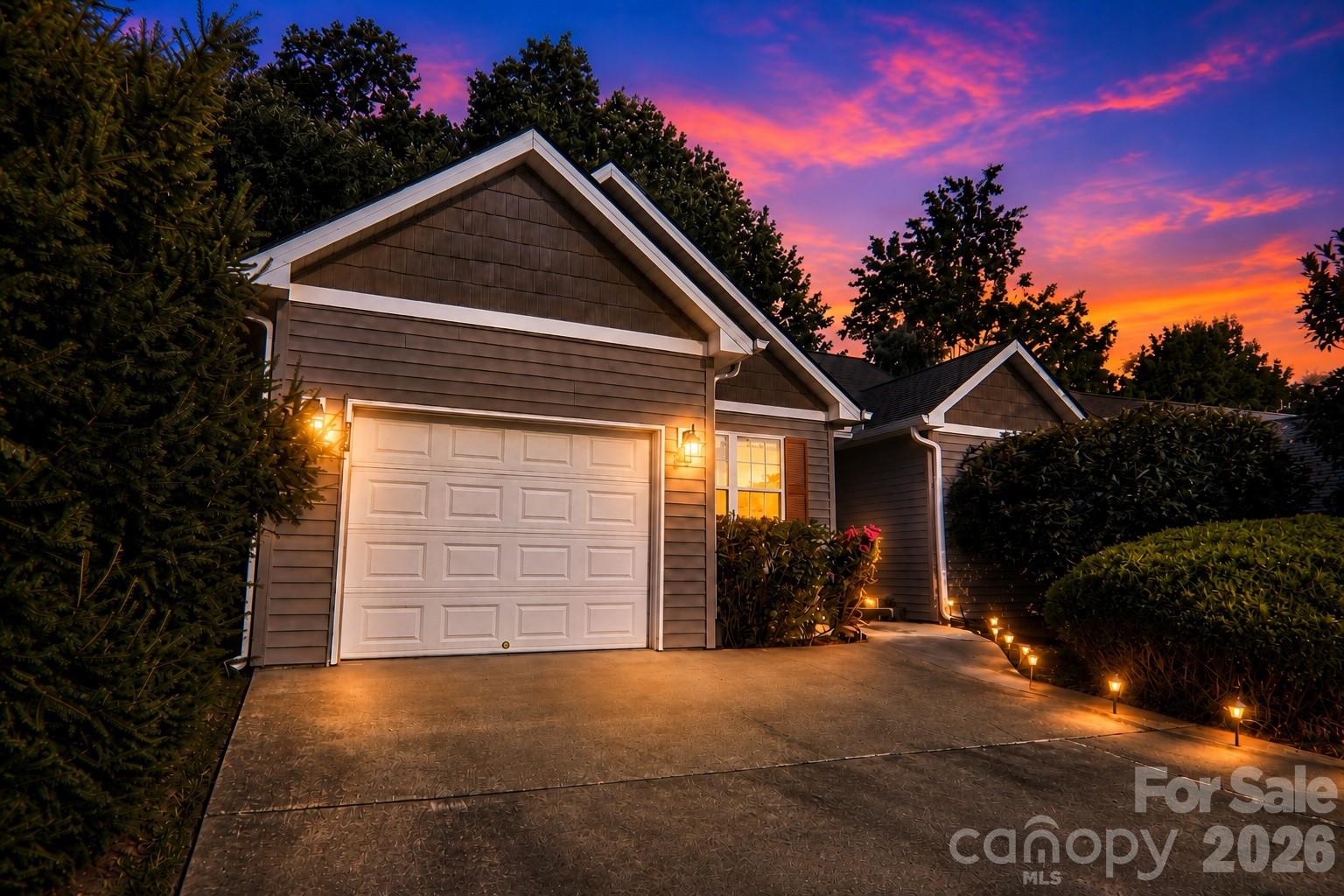 102 Woodcreek Circle