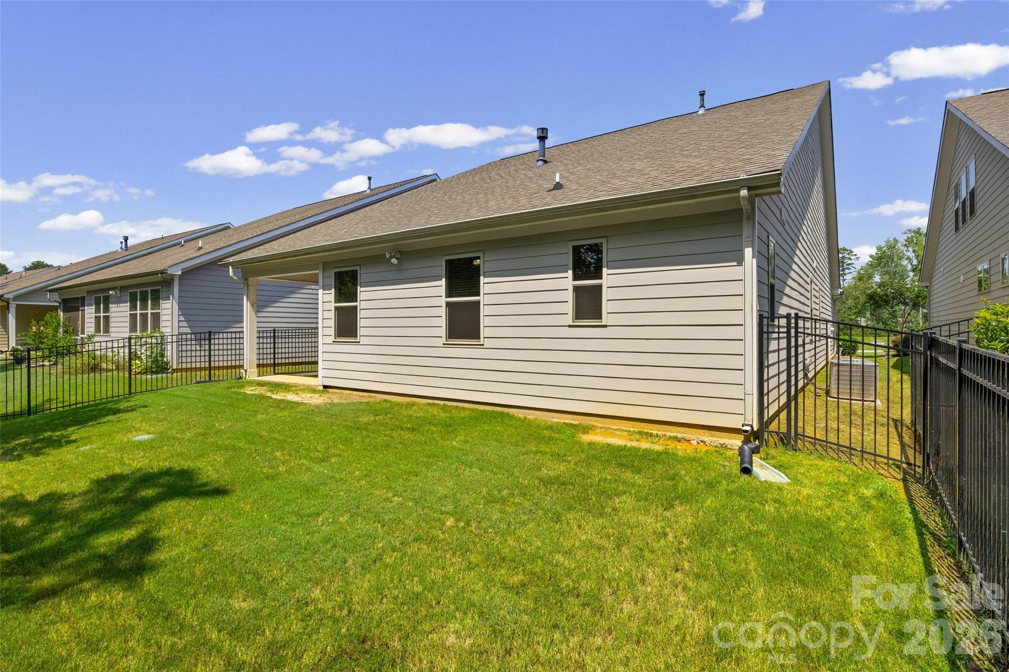 596 Rustlewood Way 16 Property Photo 24
