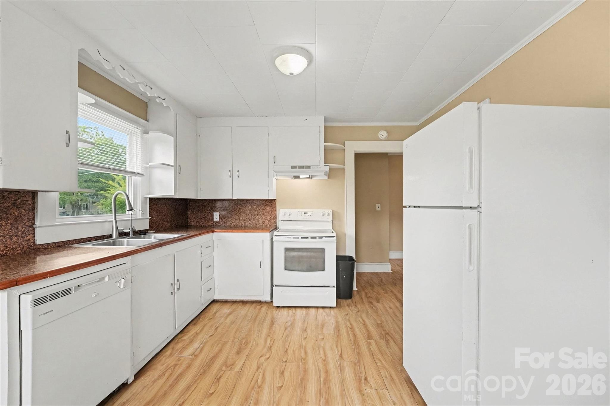 1102 Desoto Avenue Property Photo 6
