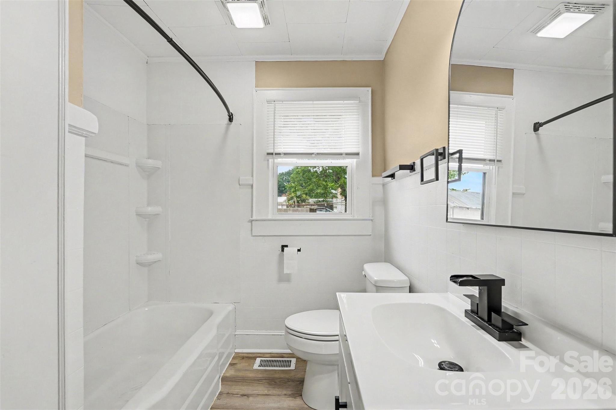 1102 Desoto Avenue Property Photo 8
